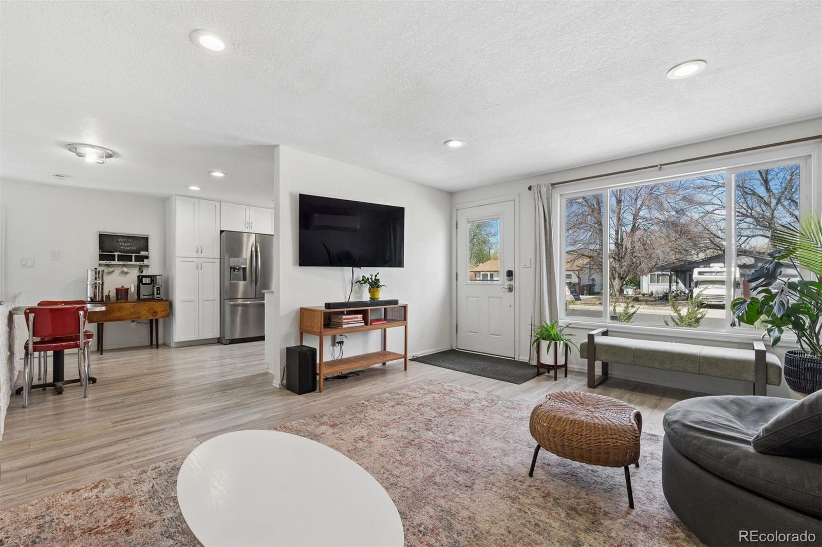 604 W 9th Street