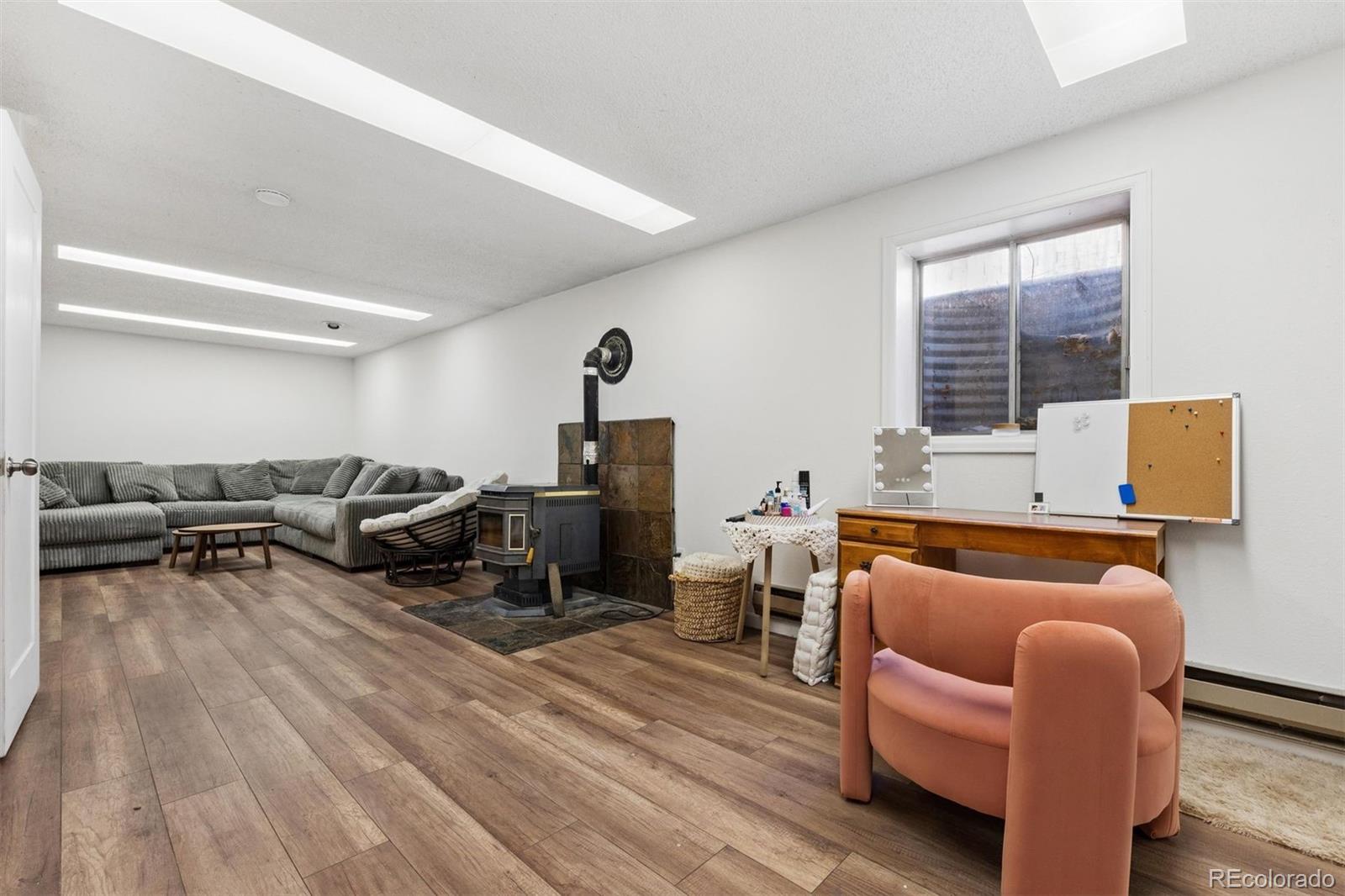 604 W 9th Street