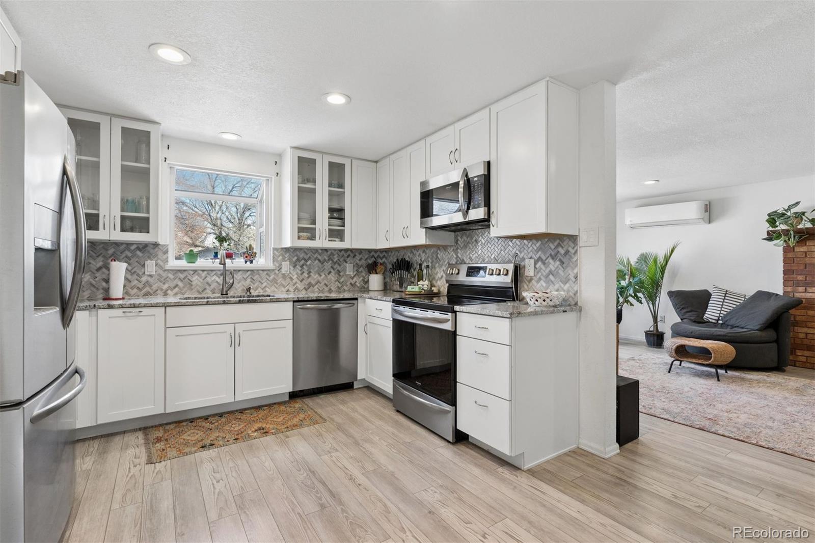 604 W 9th Street