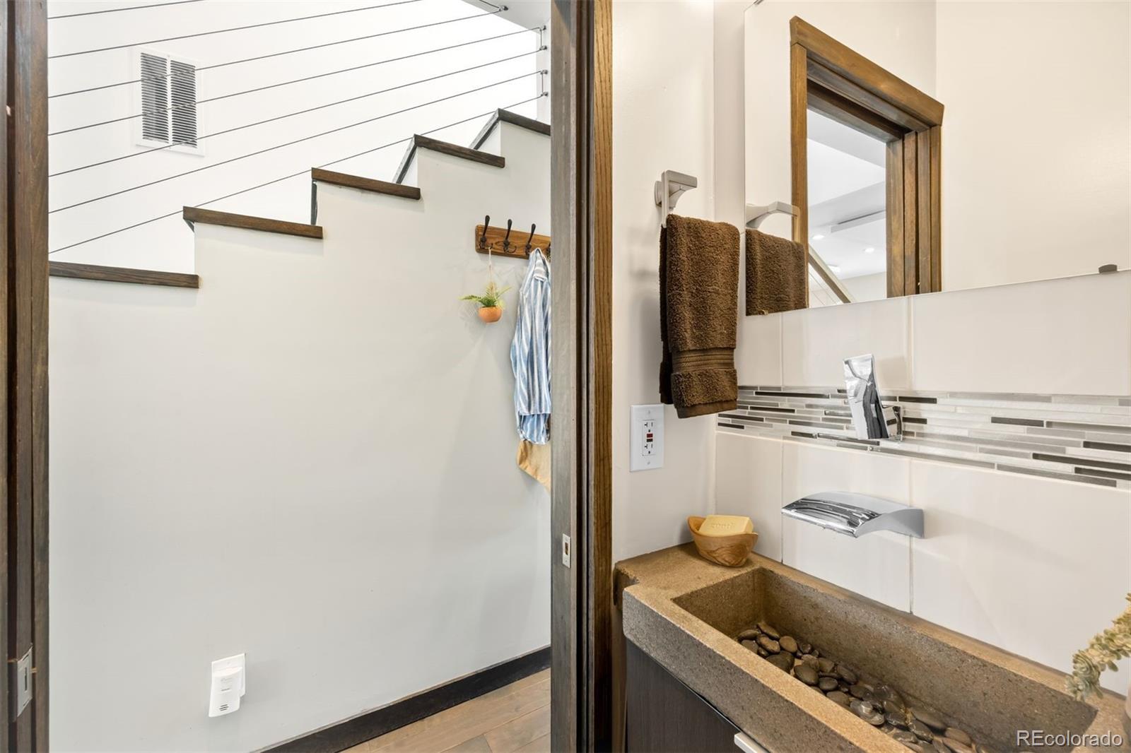 2798 S Lincoln Street