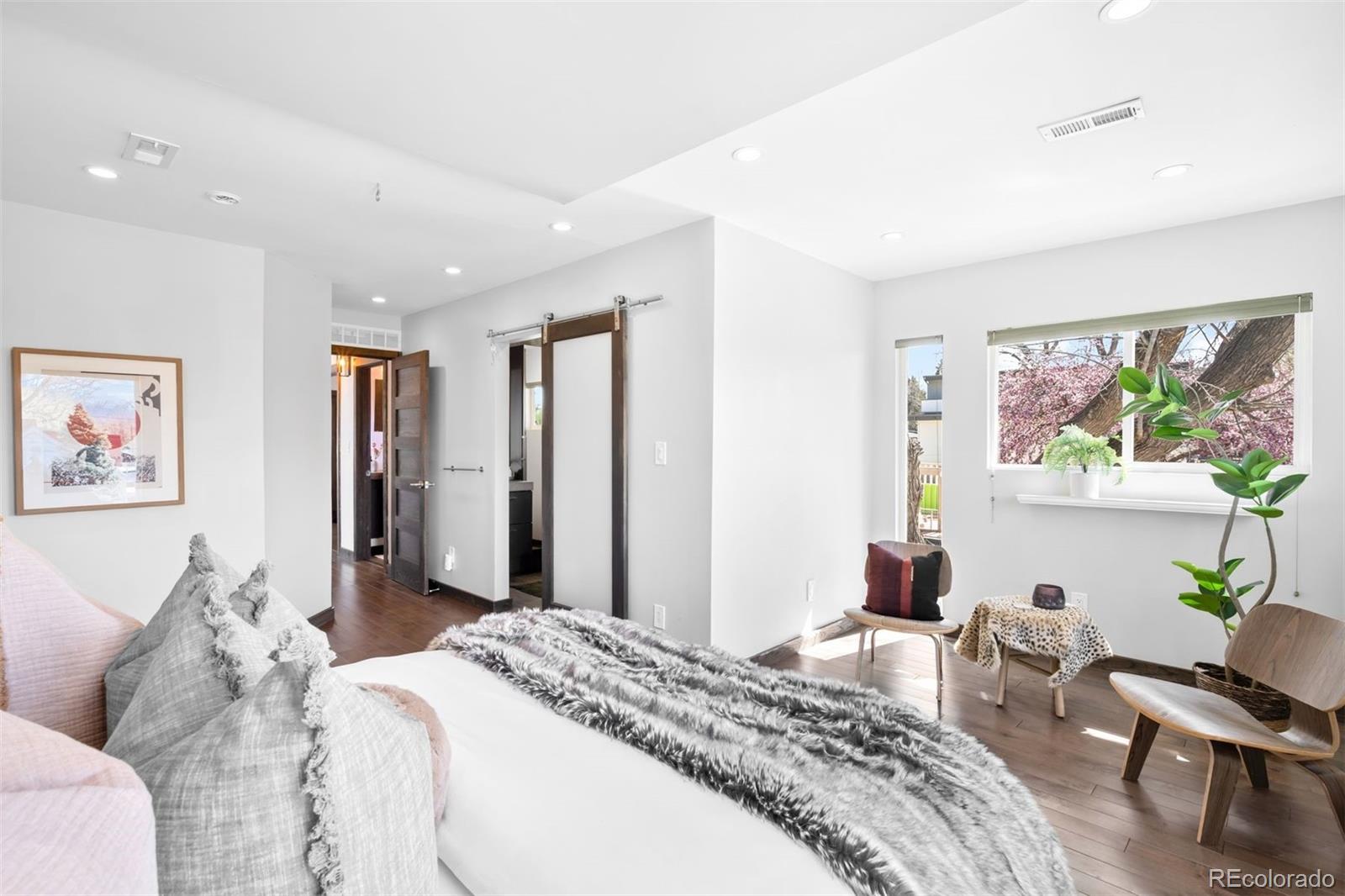 2798 S Lincoln Street