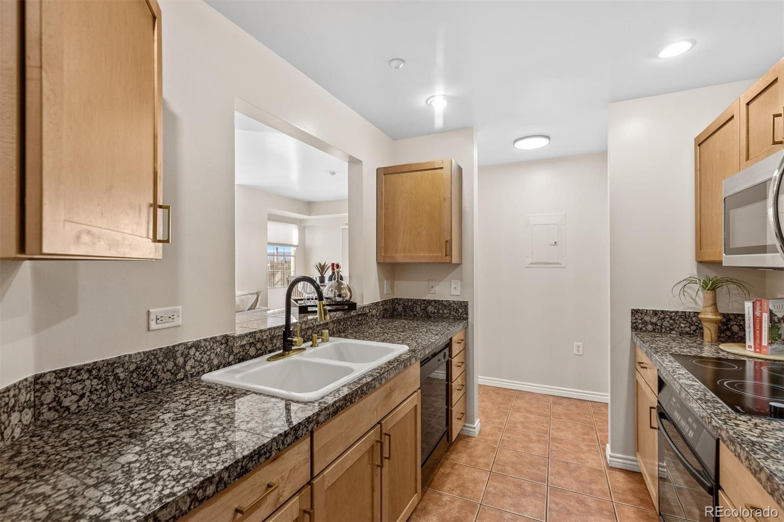 300 W 11th Avenue Unit: 6F