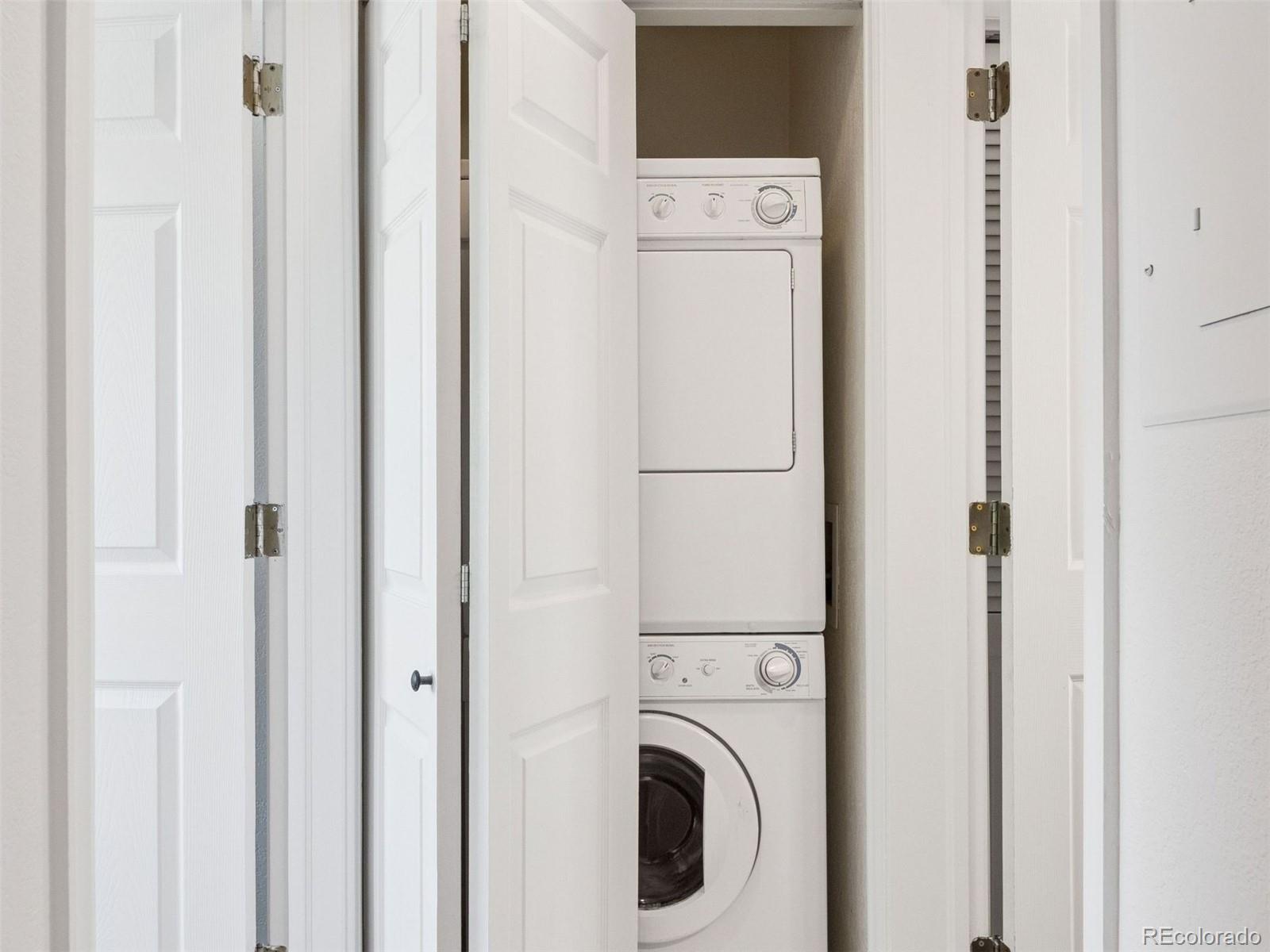 11 W Ellsworth Avenue Unit: 22