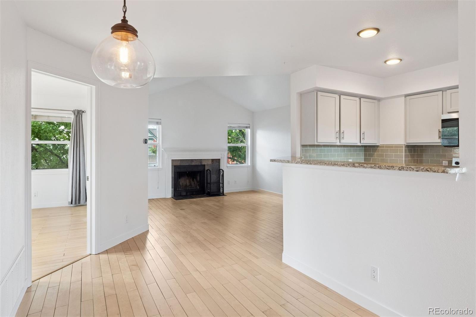 11 W Ellsworth Avenue Unit: 22