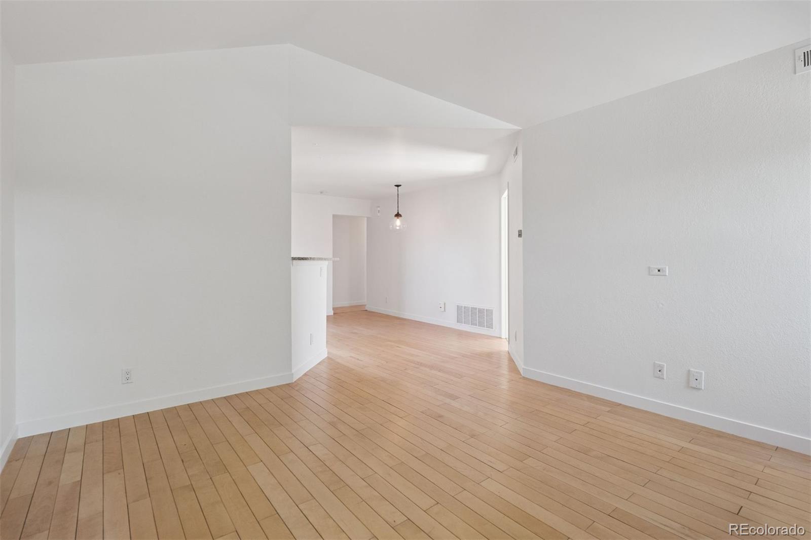 11 W Ellsworth Avenue Unit: 22