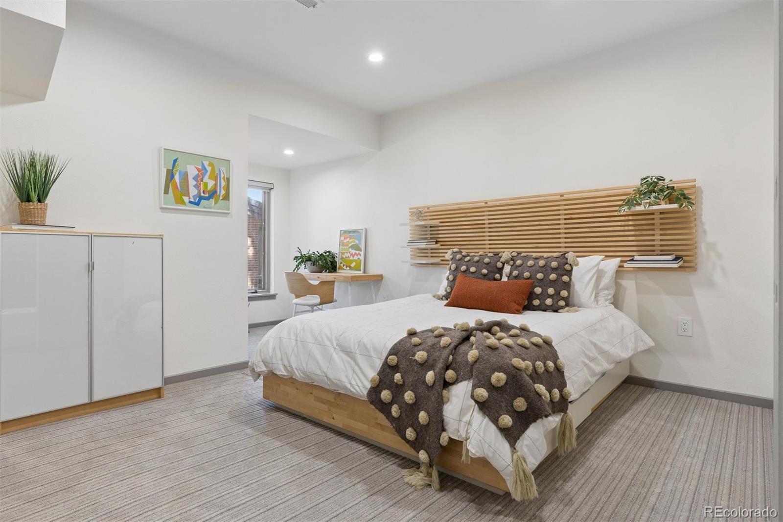16 Beacon Hill Lane