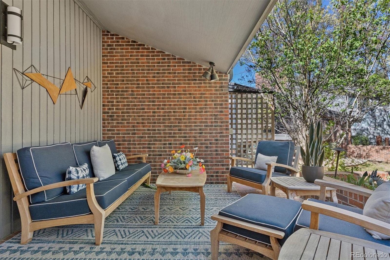 16 Beacon Hill Lane