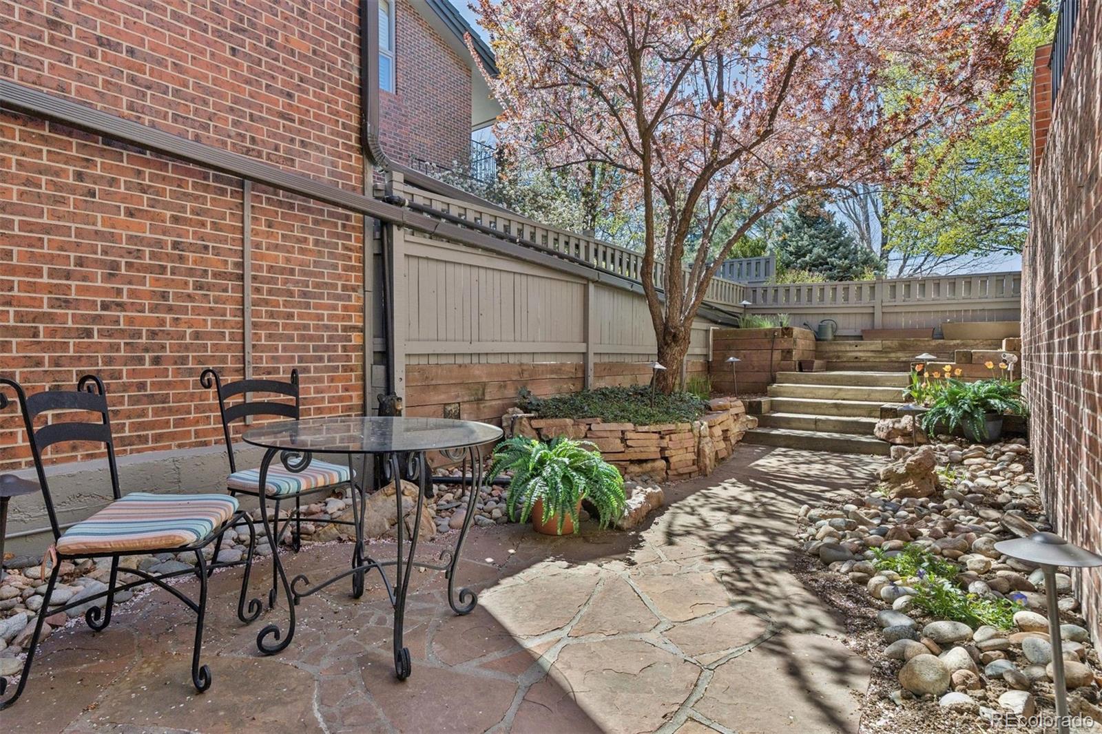 16 Beacon Hill Lane