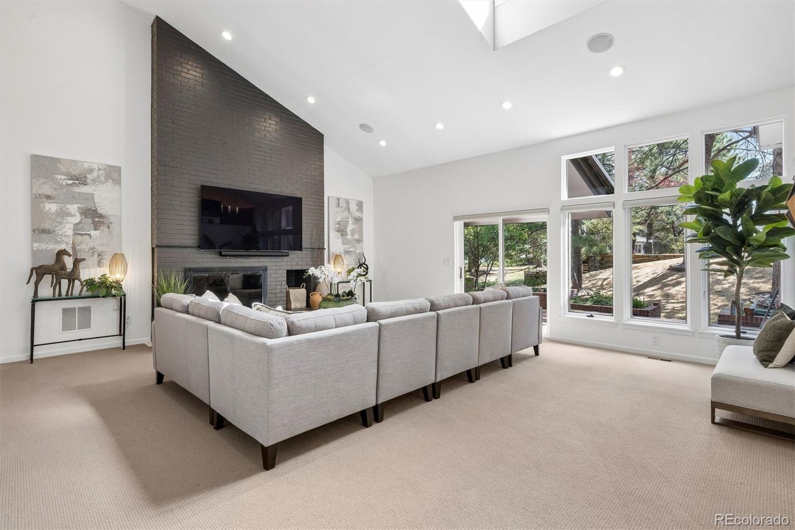 16 Beacon Hill Lane