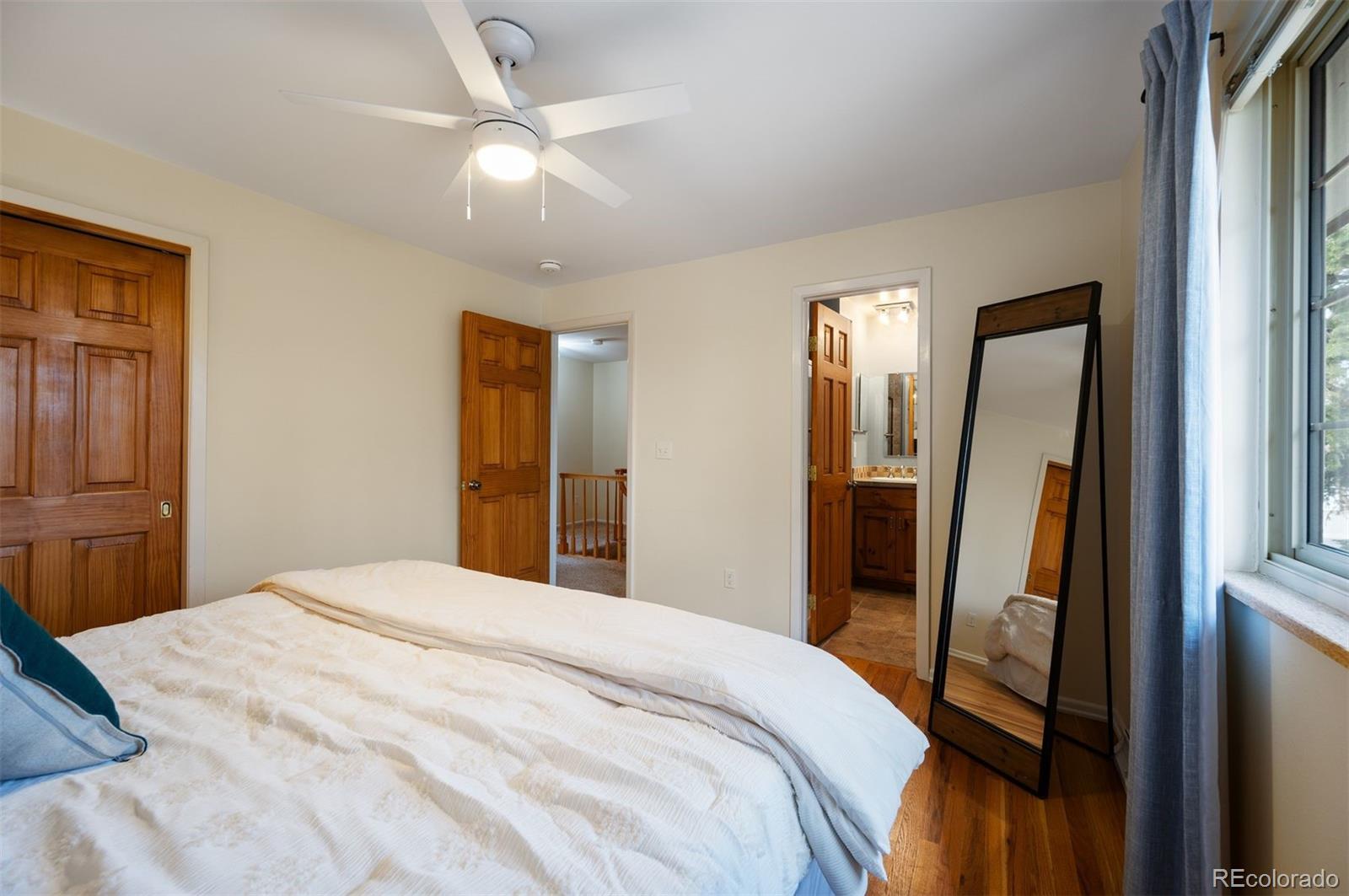 1633 S Holland Street