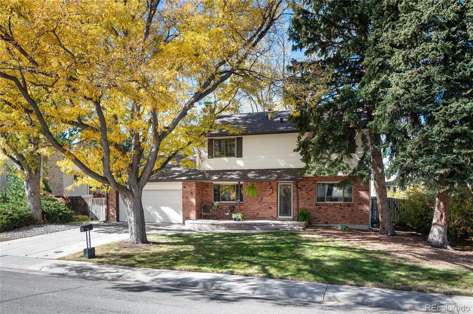 1633 S Holland Street