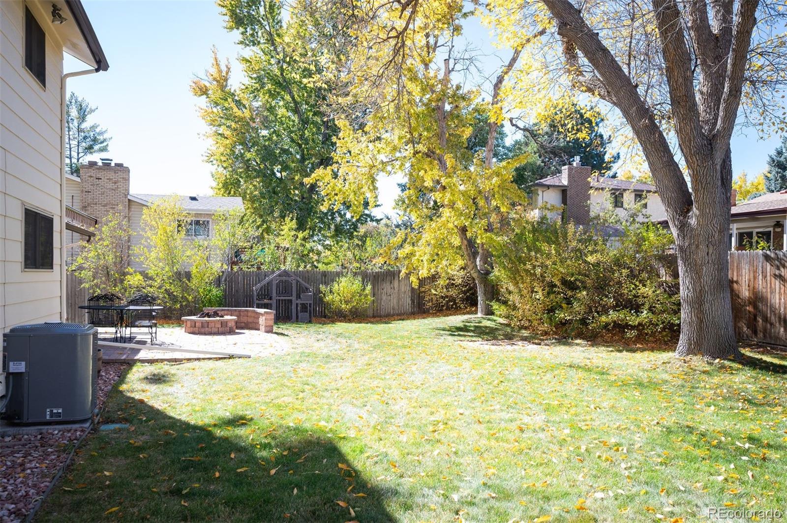 1633 S Holland Street