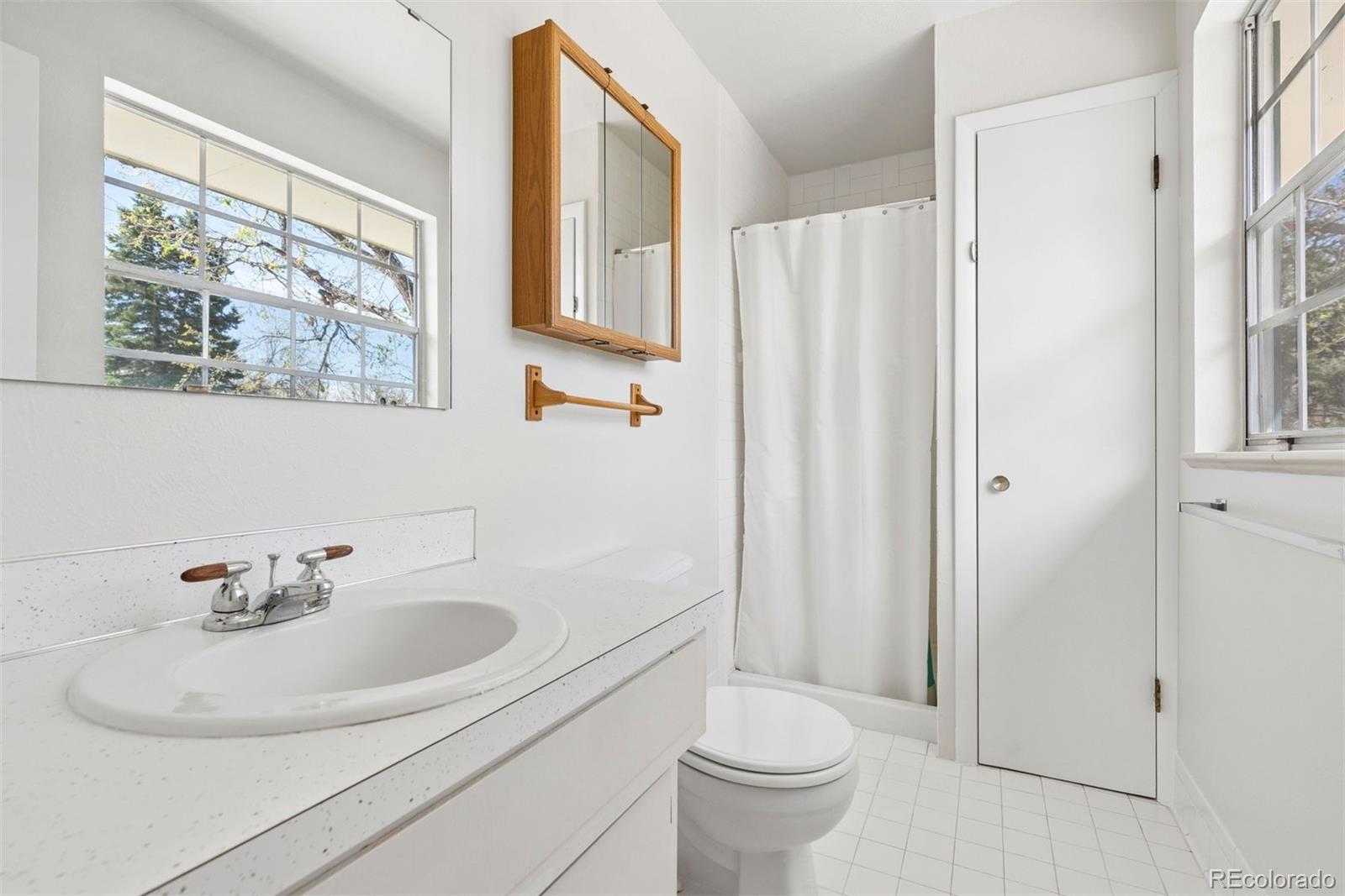435 W Fremont Drive