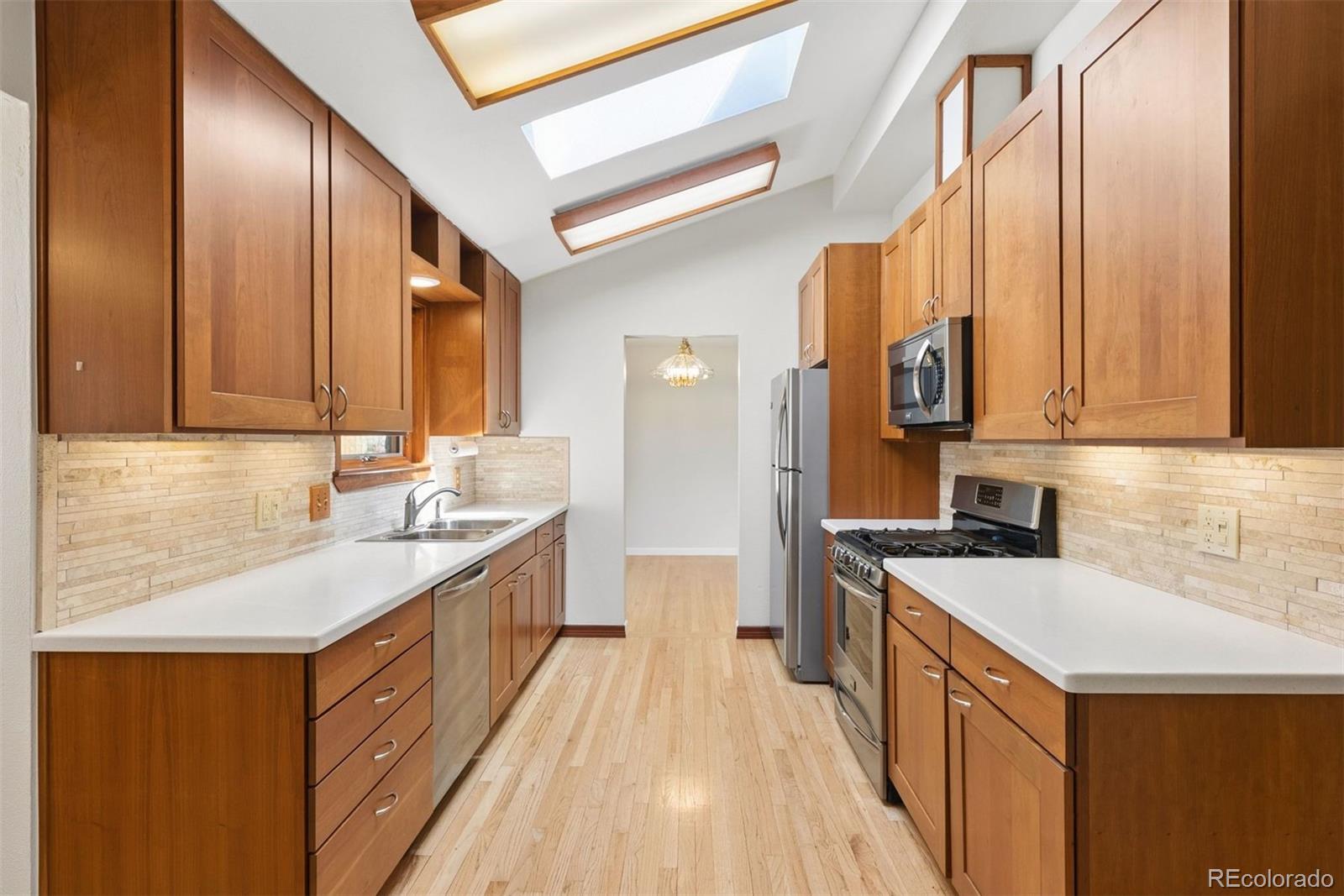 435 W Fremont Drive