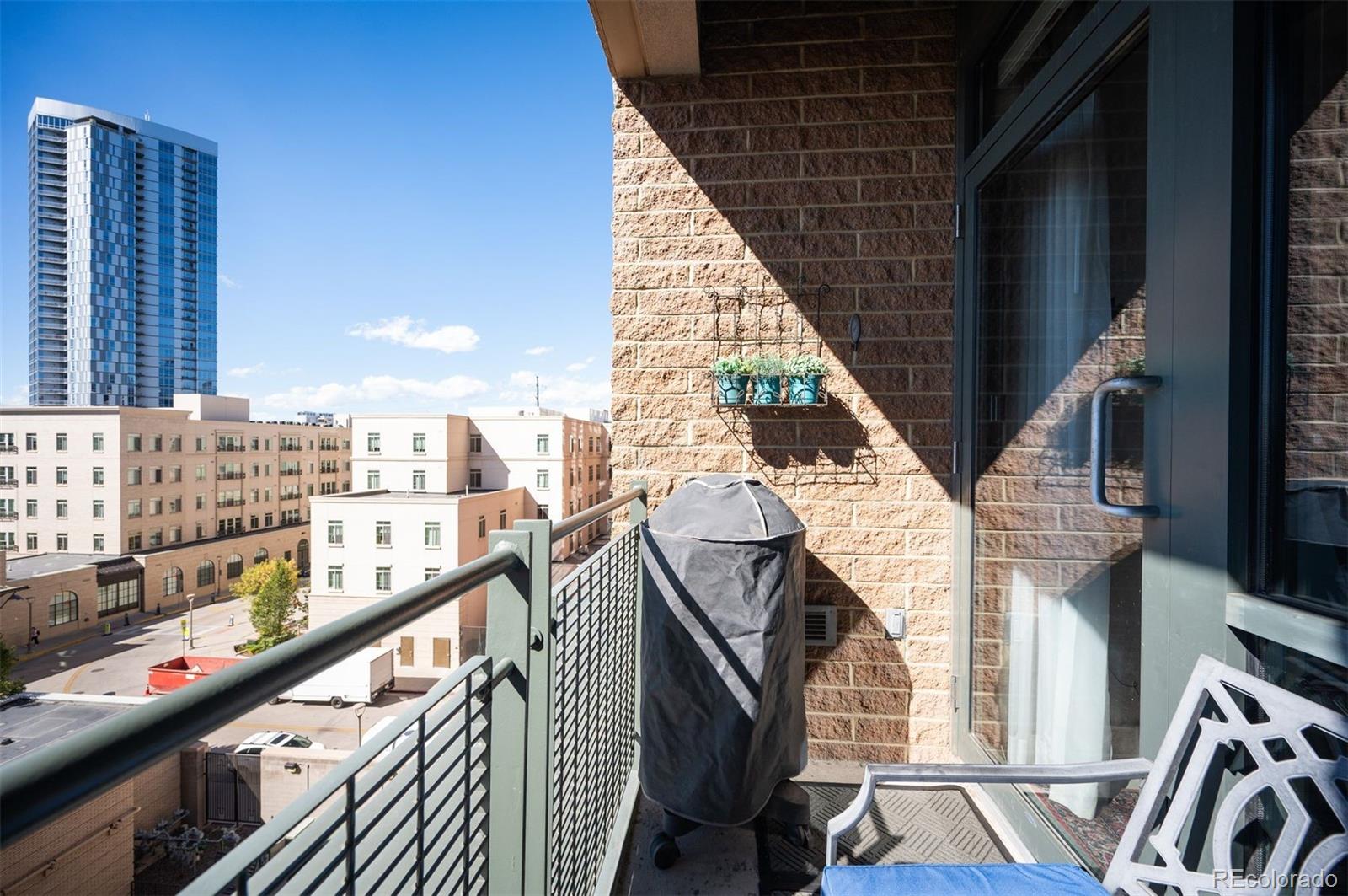 2100 16th Street Unit: 507