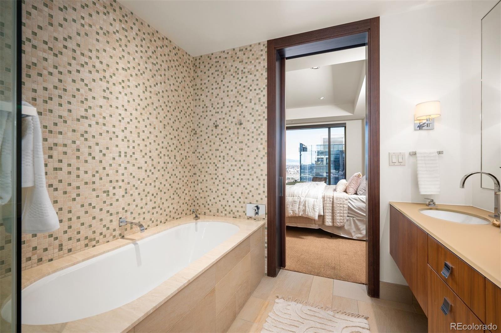 1133 14th Street Unit: 2300