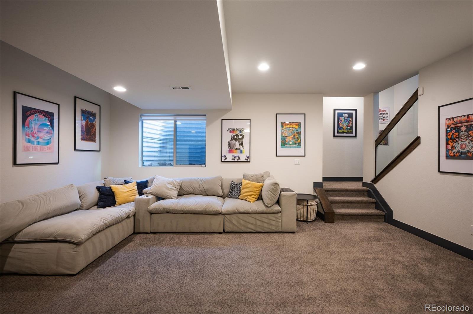 5462 Valentia Street