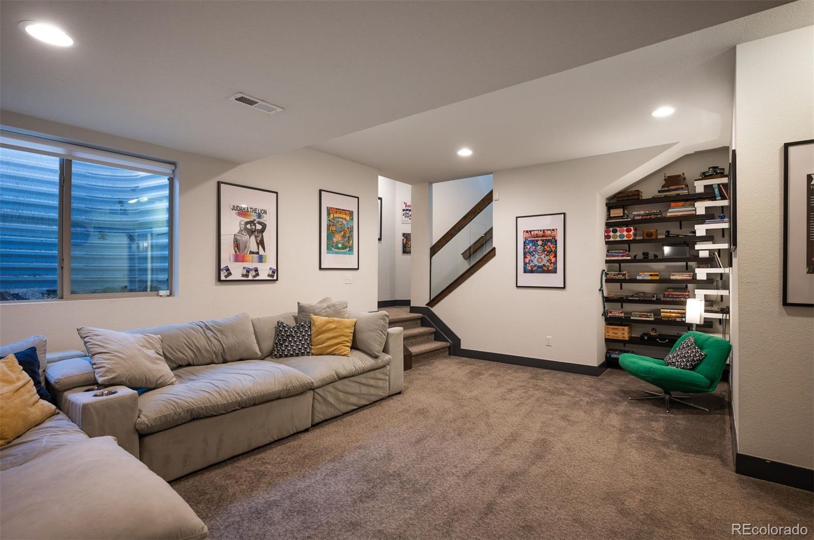 5462 Valentia Street