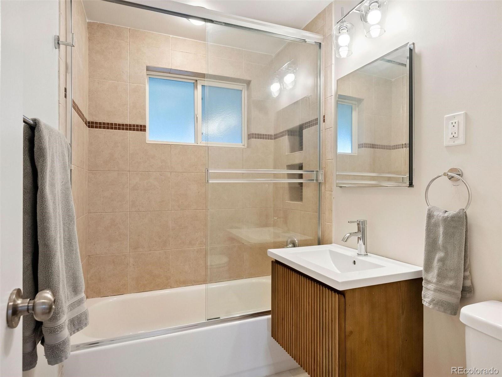 2550 S Raleigh Street