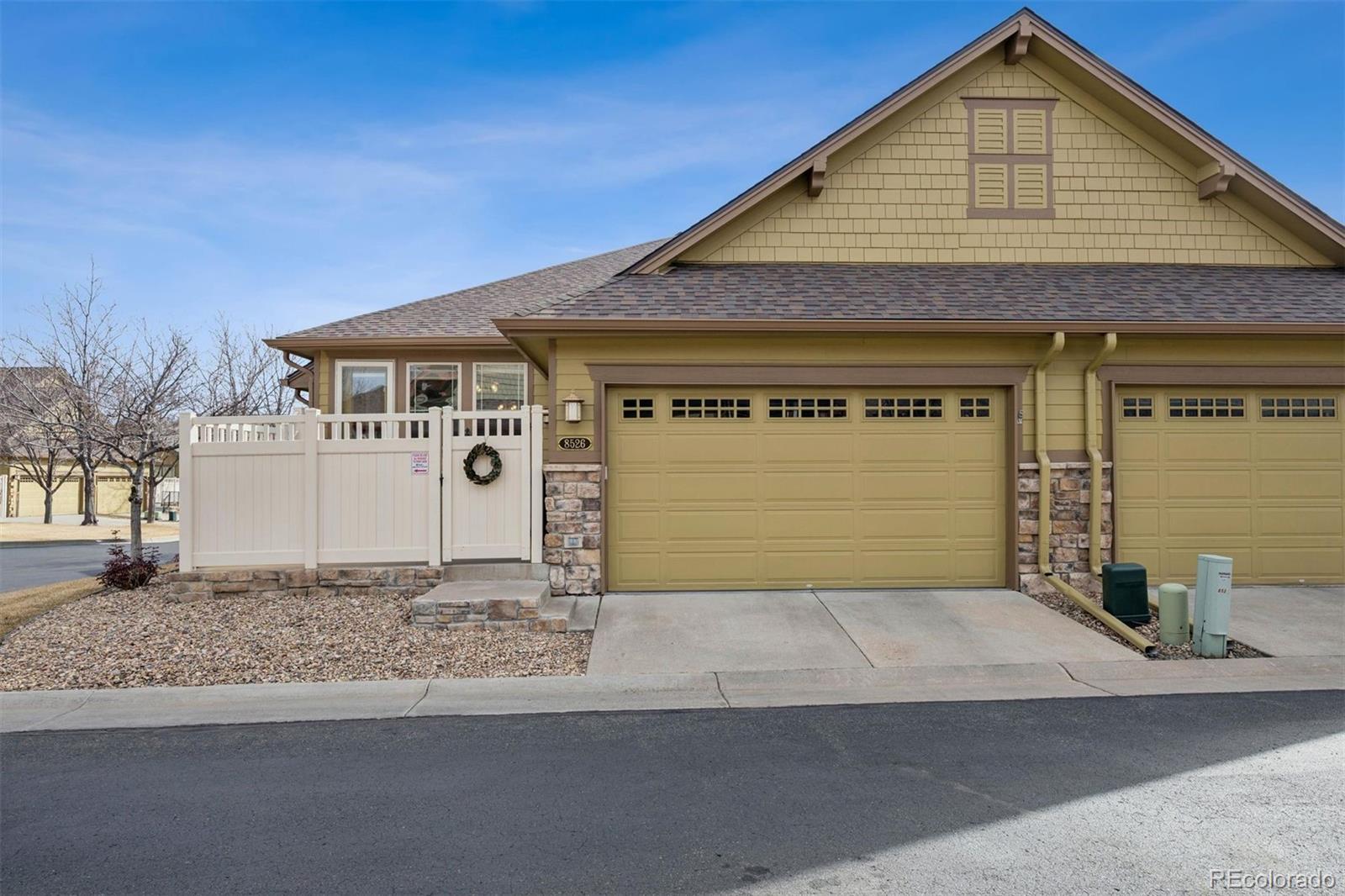 8526 W Quarles Place