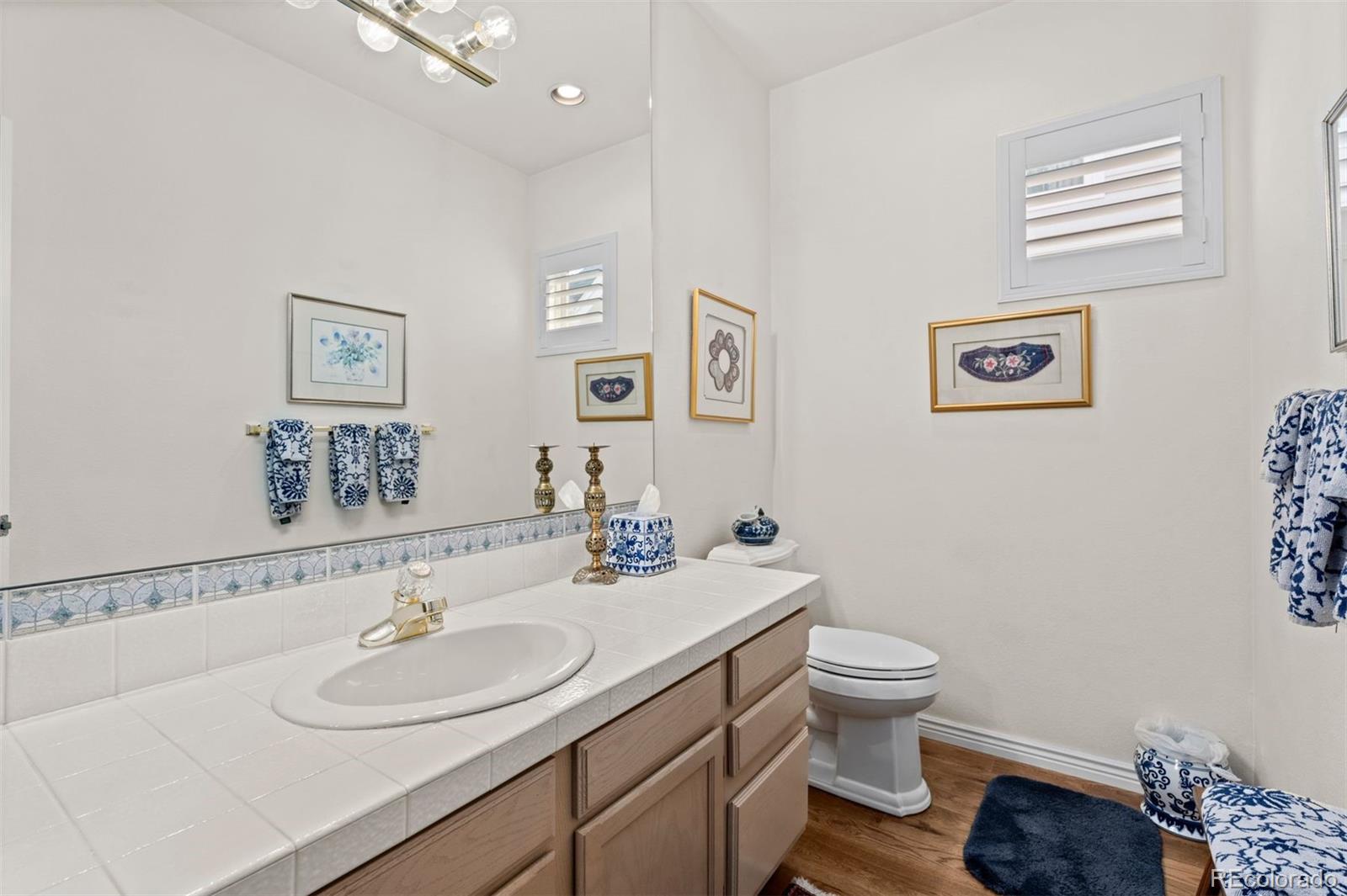 1011 S Valentia Street Unit: 121