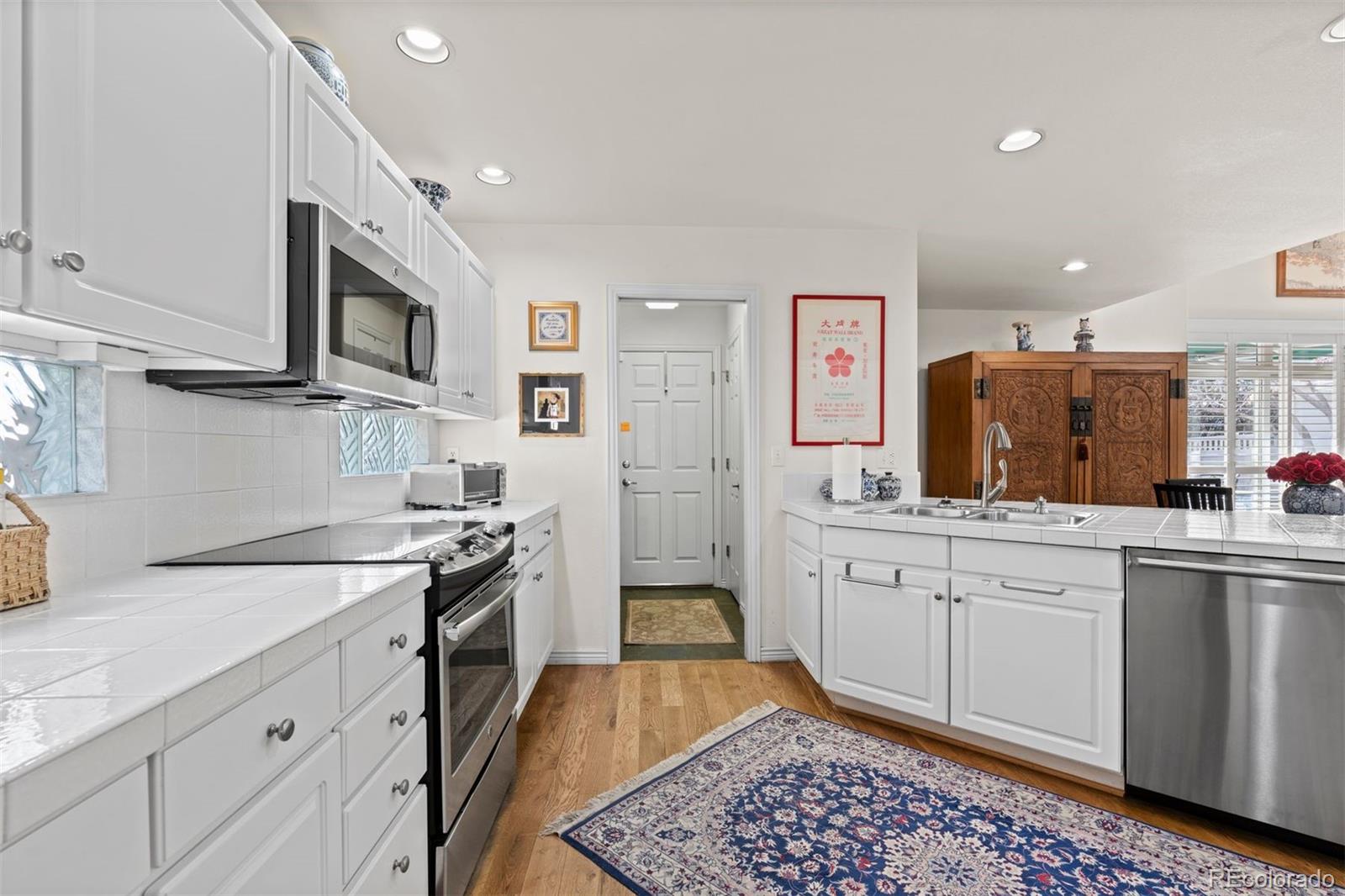 1011 S Valentia Street Unit: 121