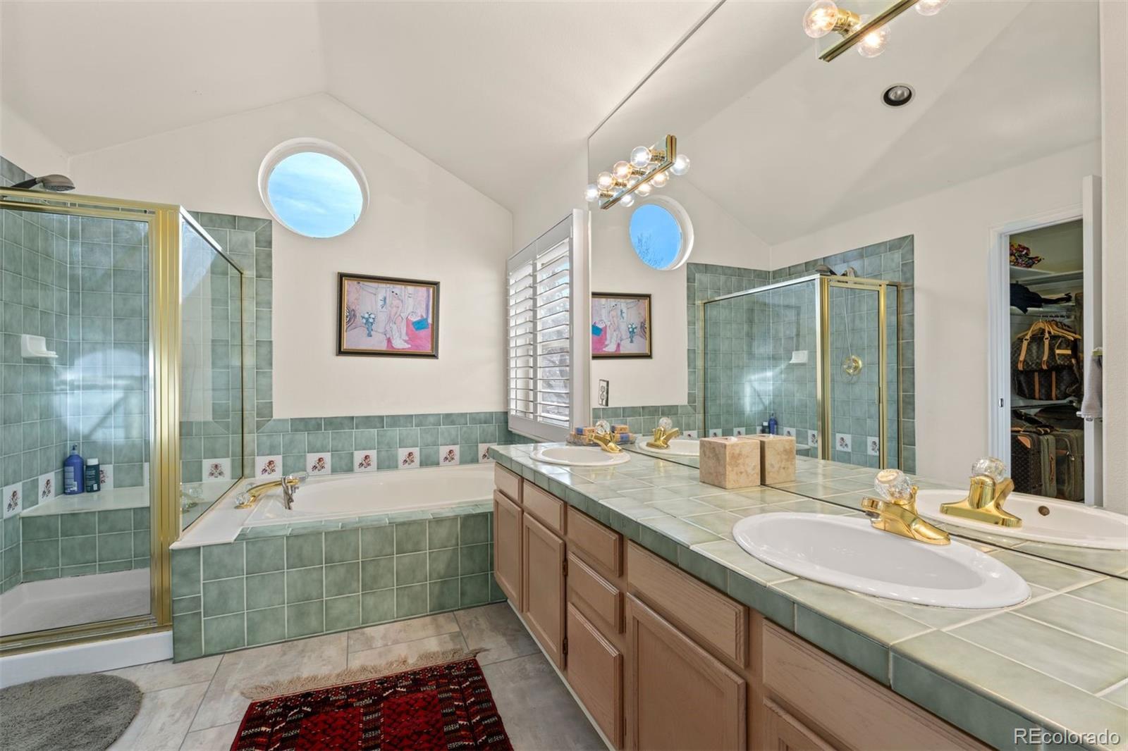 1011 S Valentia Street Unit: 121