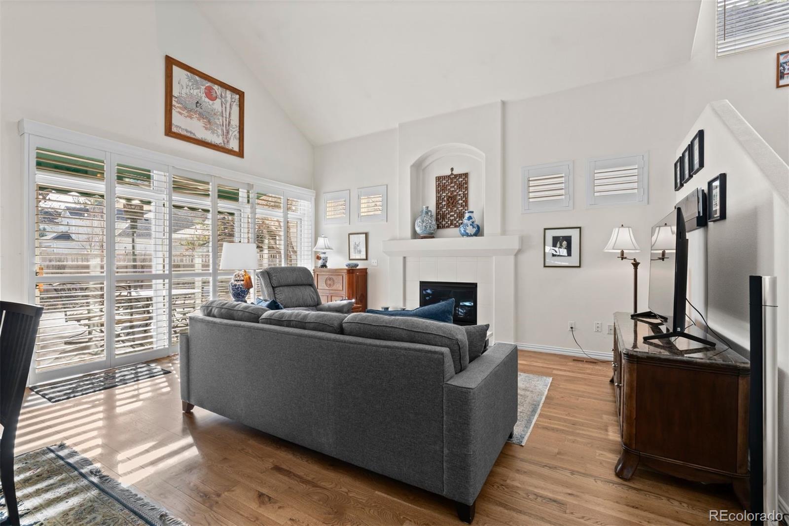 1011 S Valentia Street Unit: 121