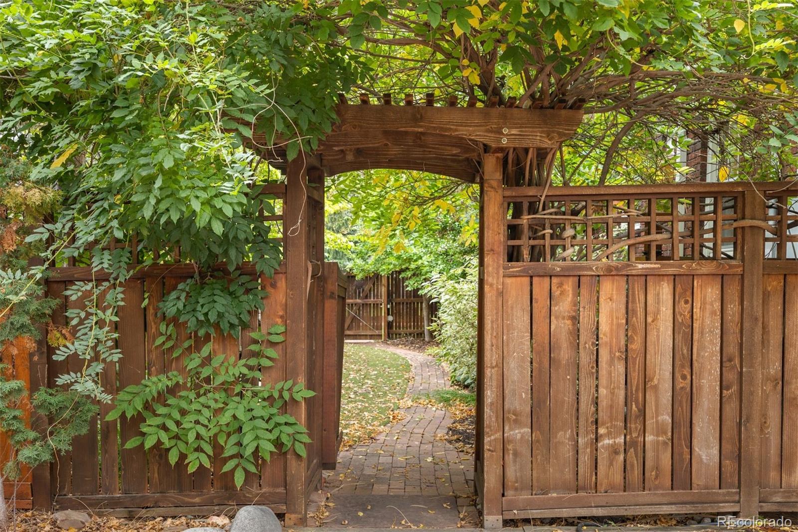 4305 E 17th Avenue Parkway