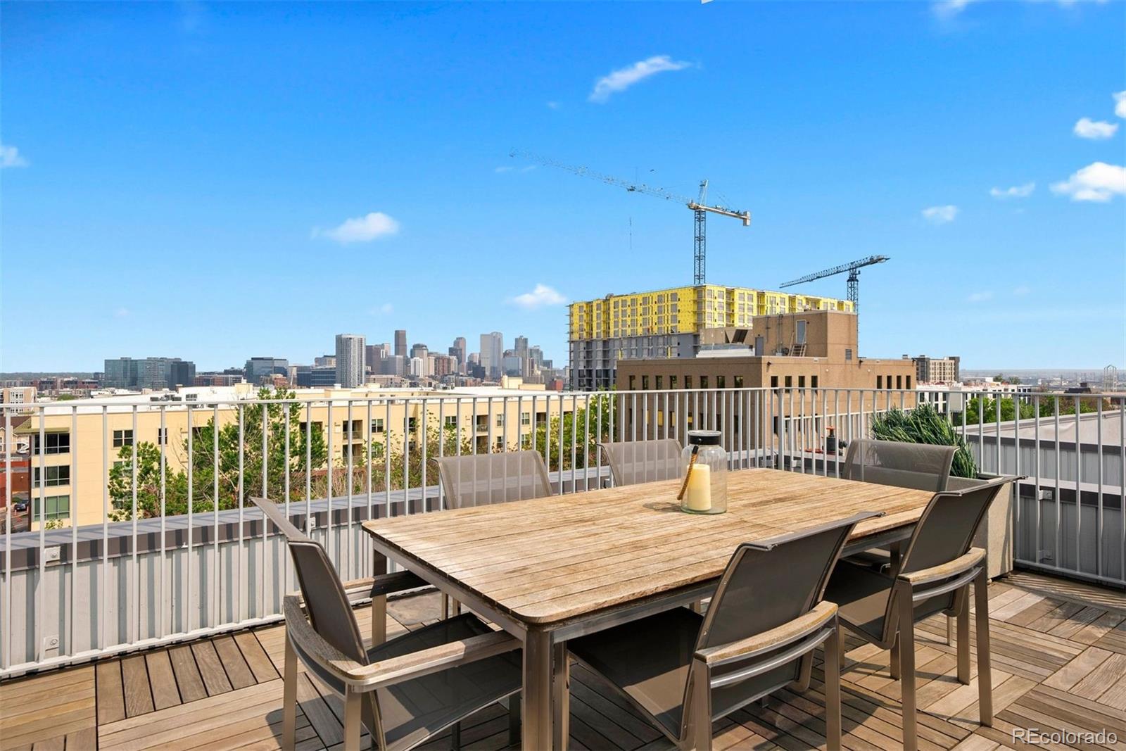 2752 Clay Street Unit: 404