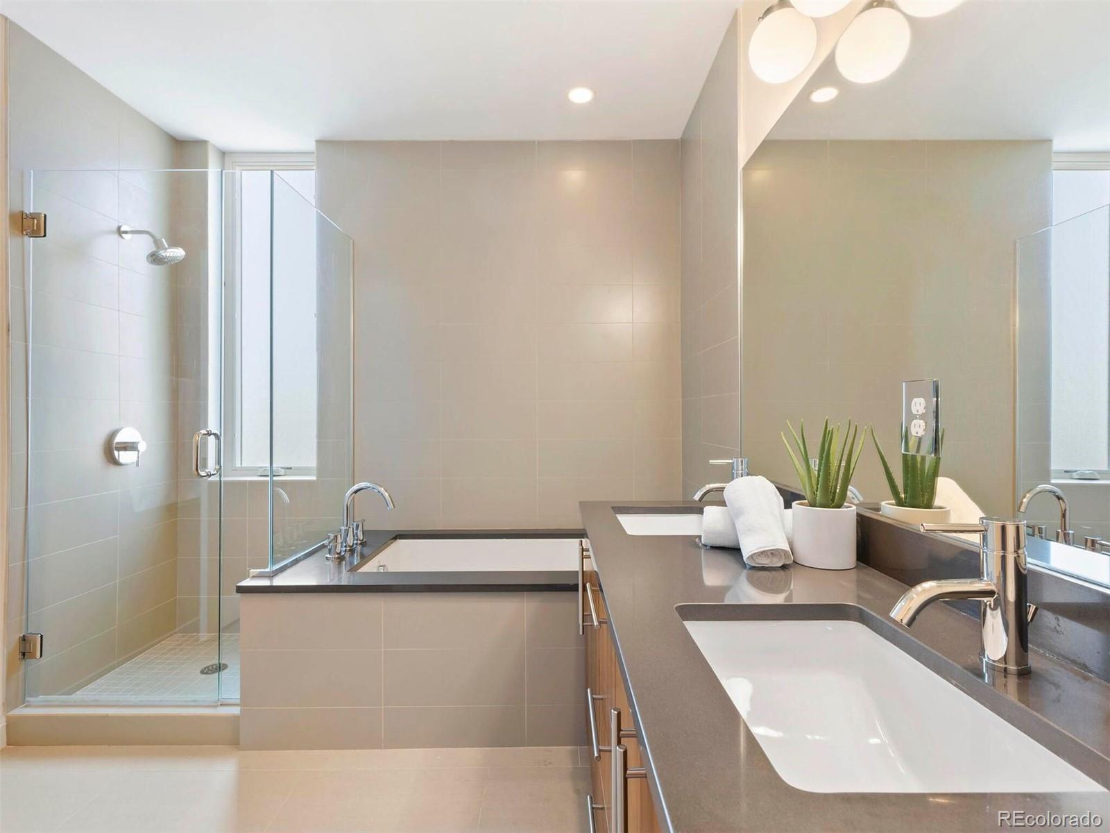 2752 Clay Street Unit: 404