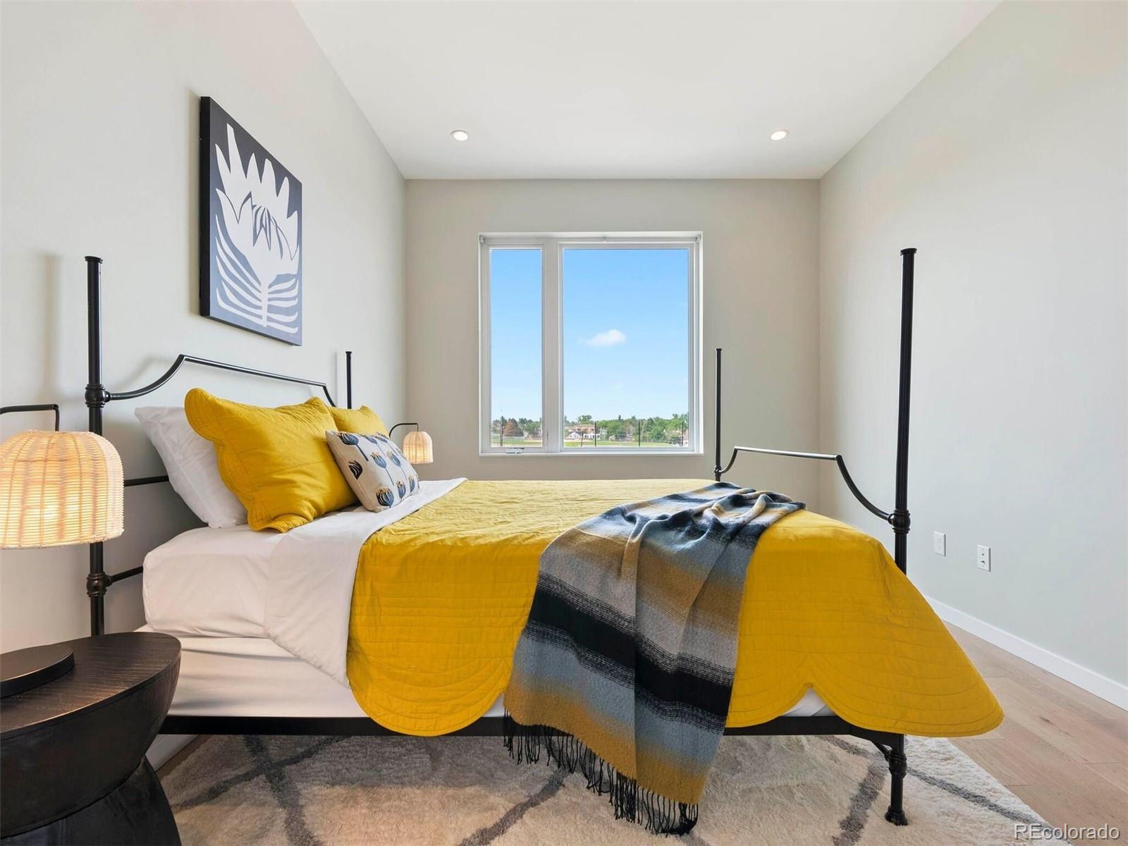 2752 Clay Street Unit: 404