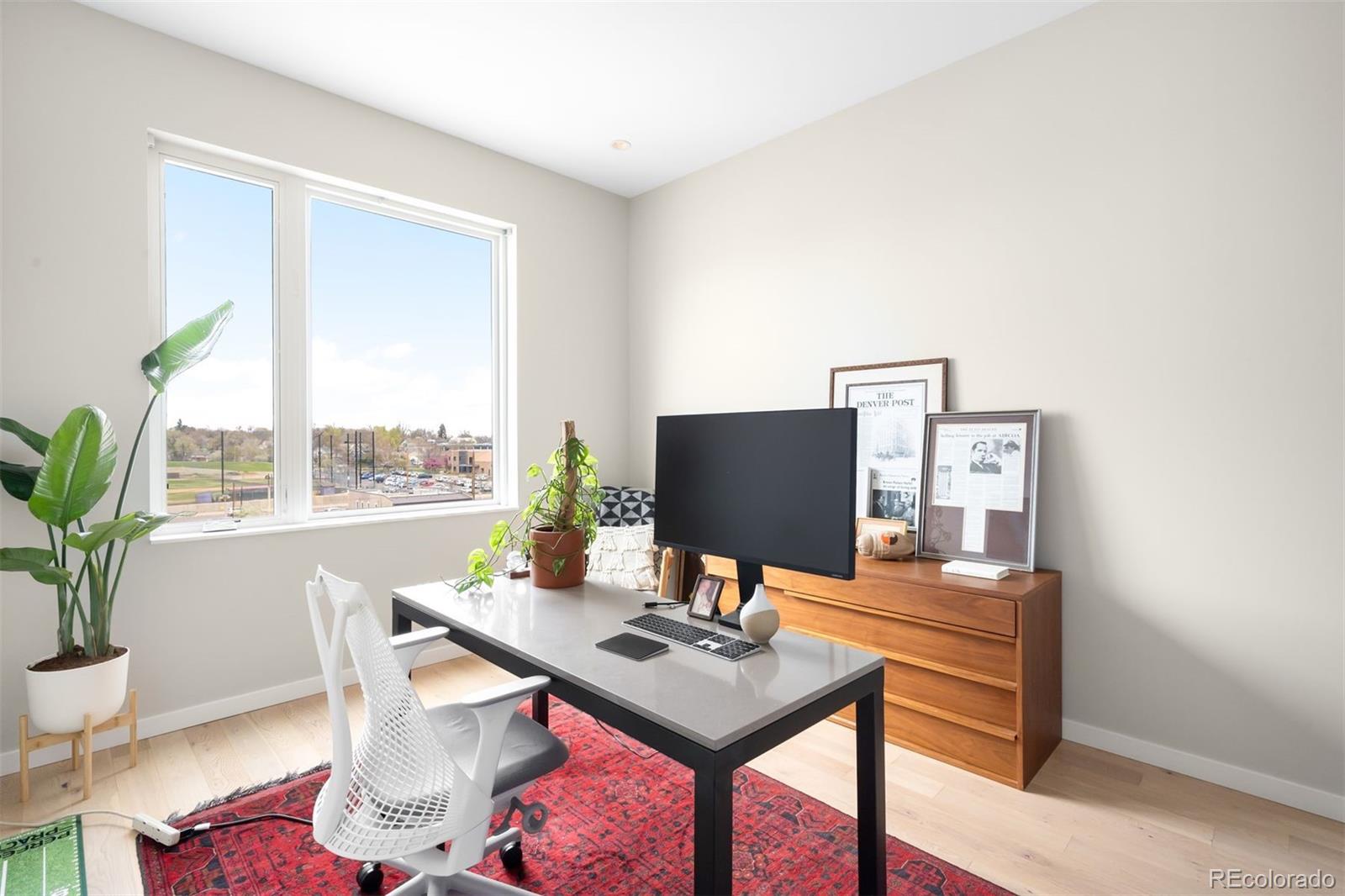 2752 Clay Street Unit: 404