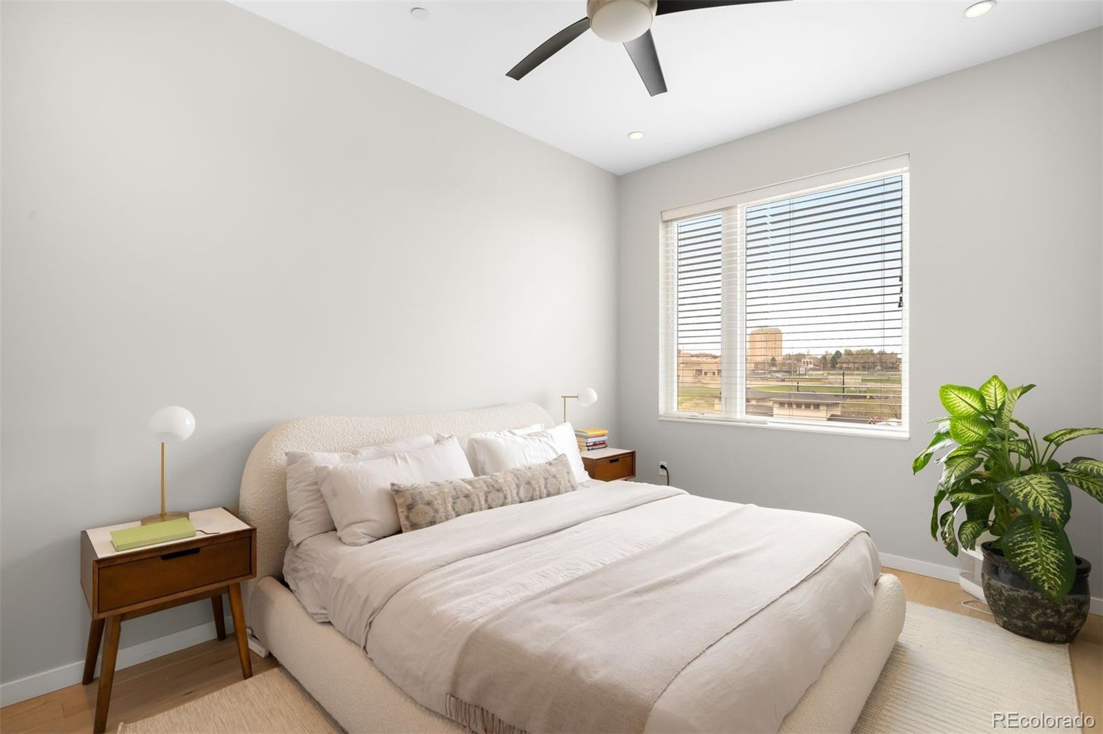 2752 Clay Street Unit: 404