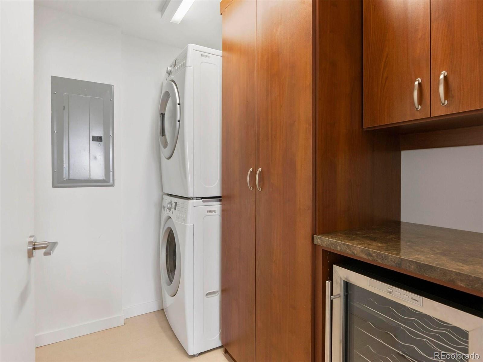 2752 Clay Street Unit: 404