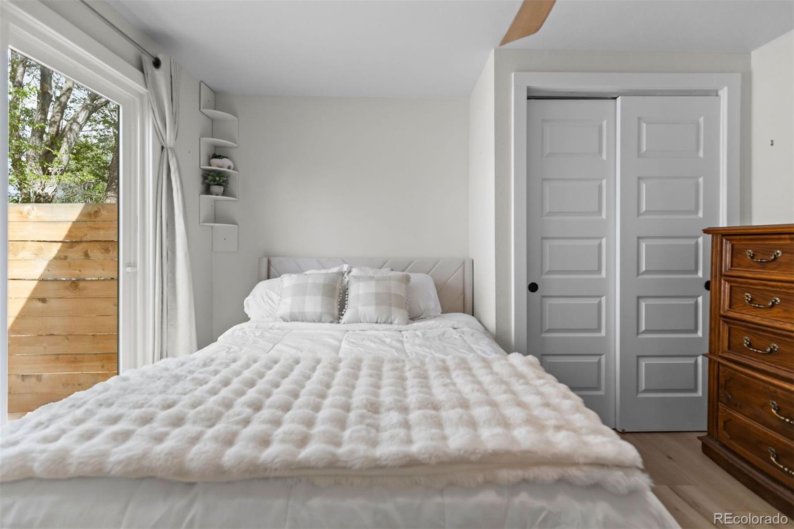 514 S Lowell Boulevard