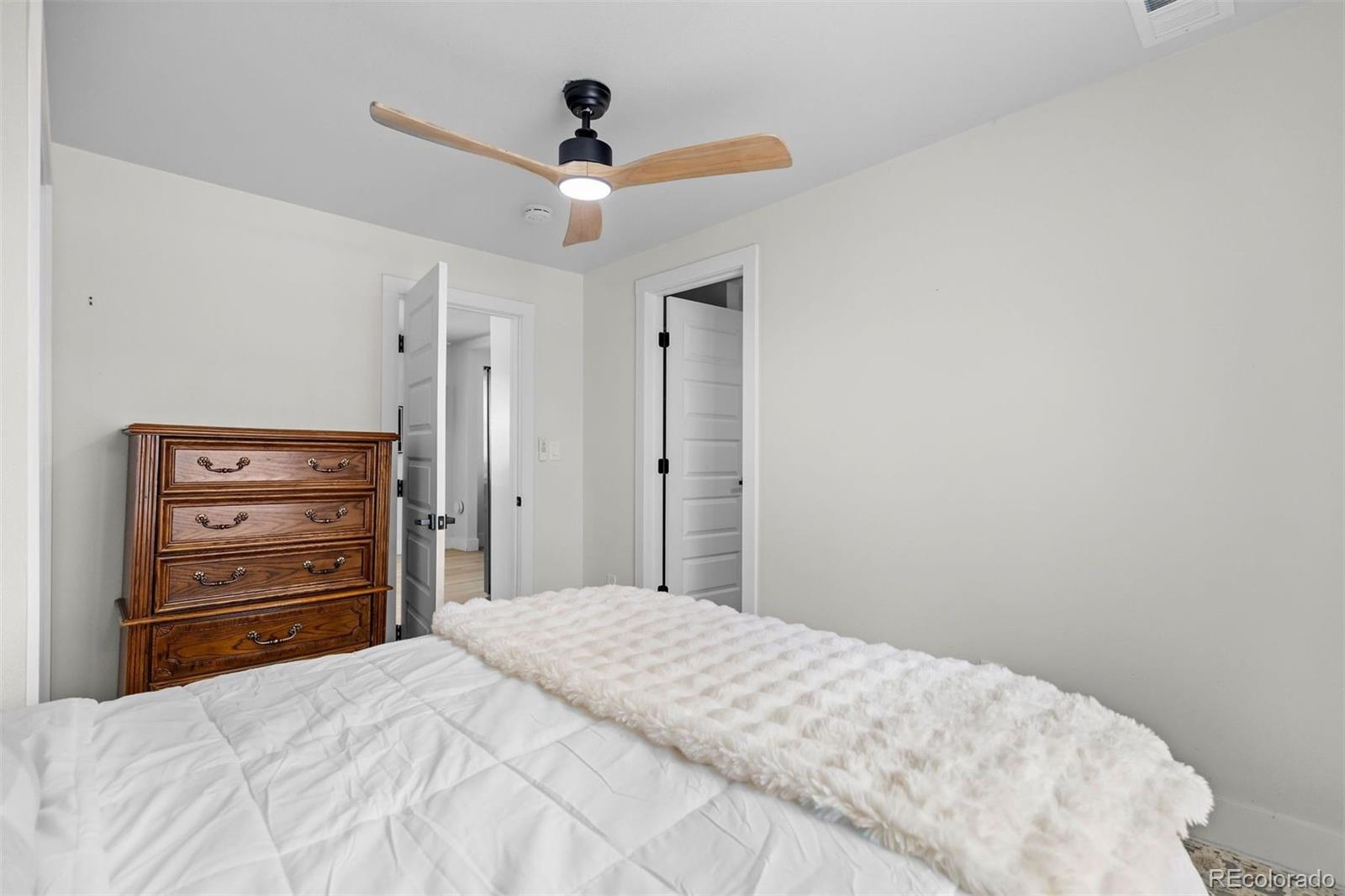 514 S Lowell Boulevard