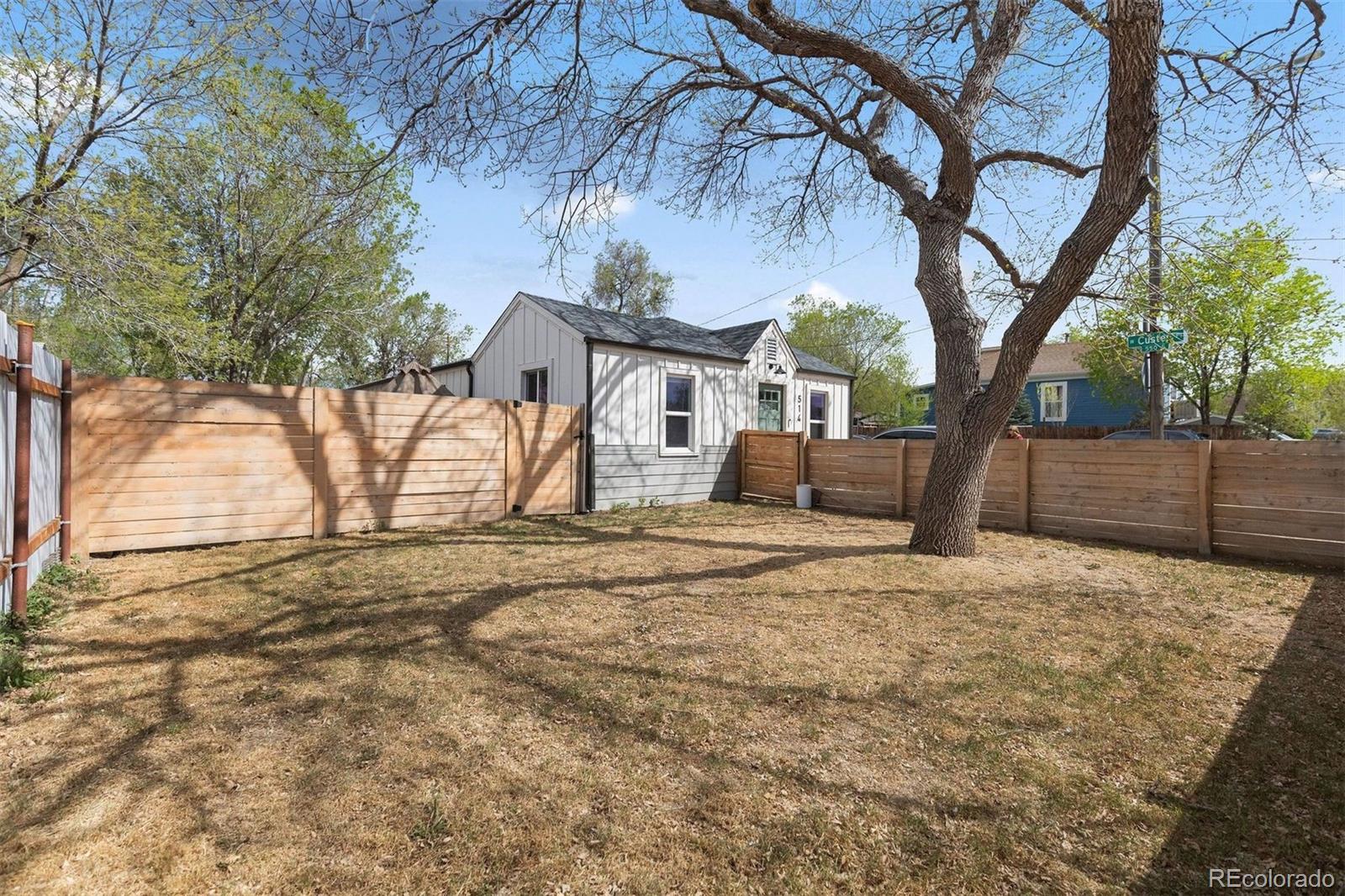 514 S Lowell Boulevard