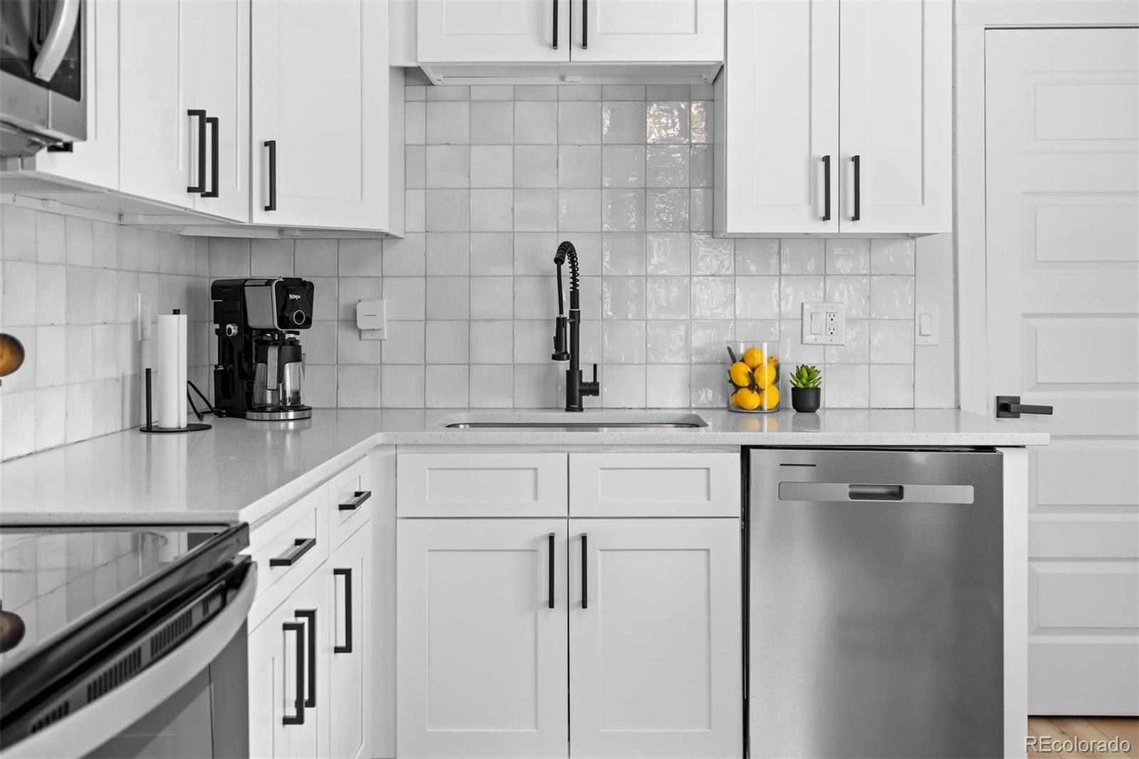 514 S Lowell Boulevard