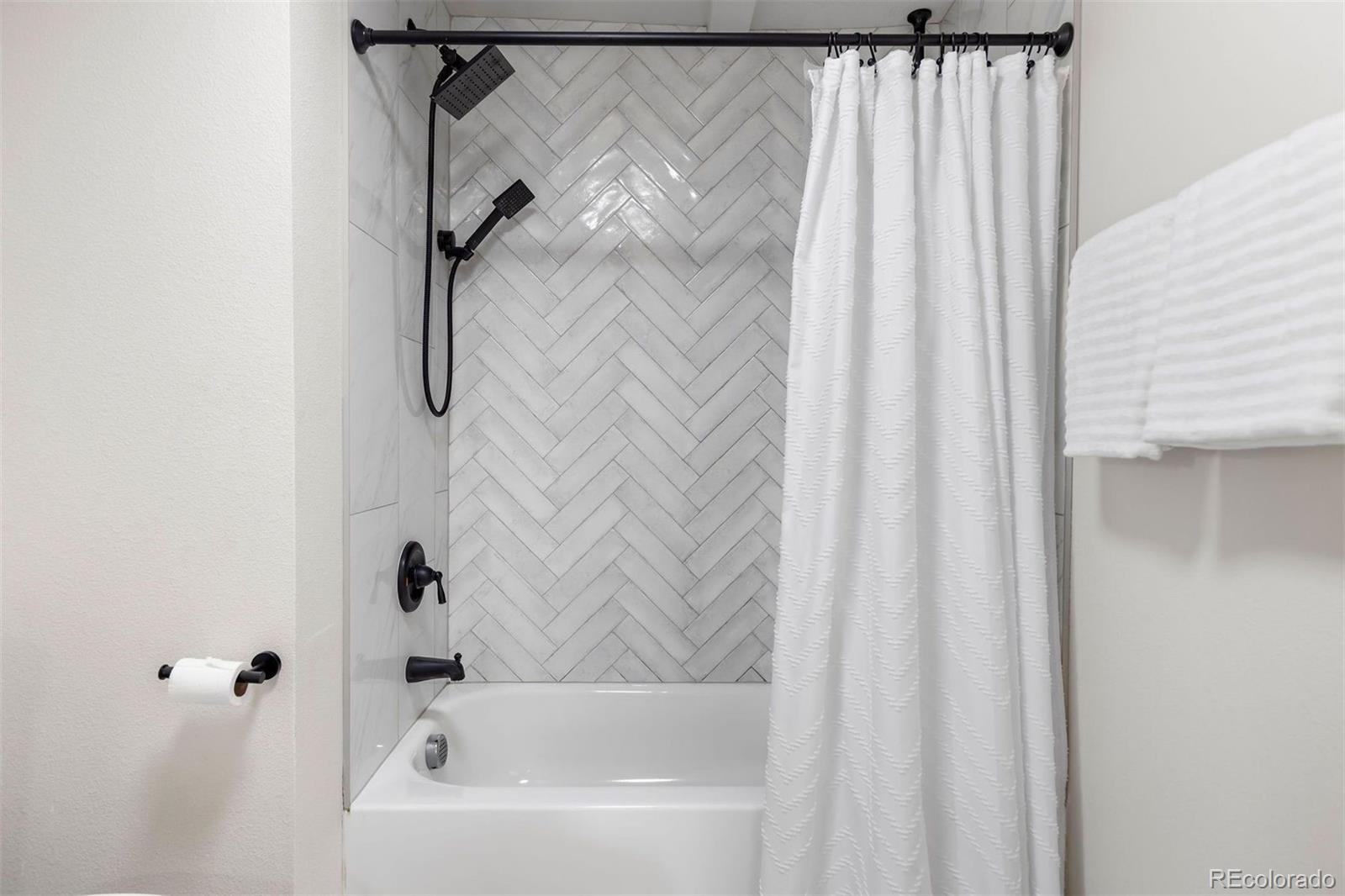 514 S Lowell Boulevard