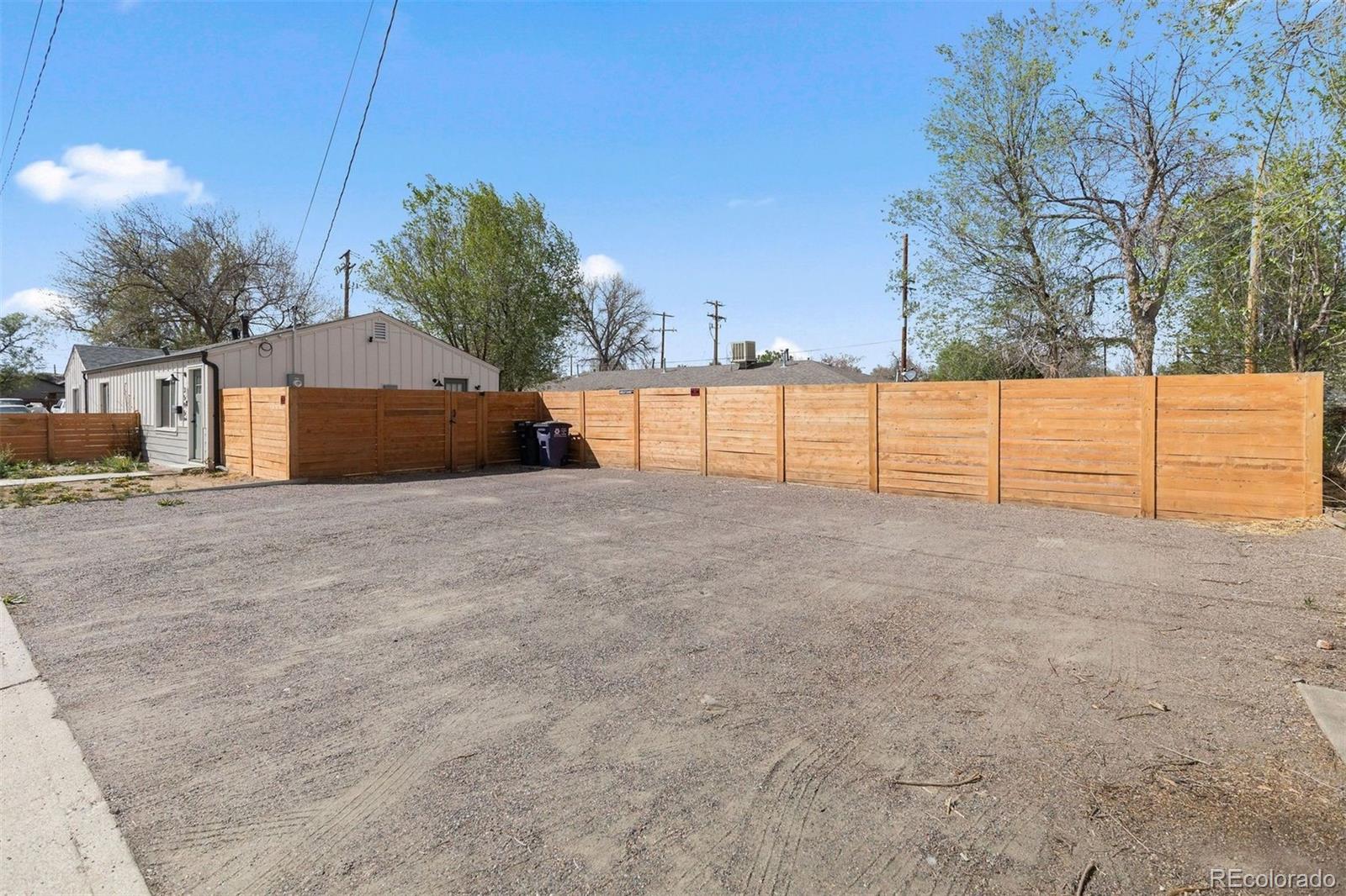 514 S Lowell Boulevard