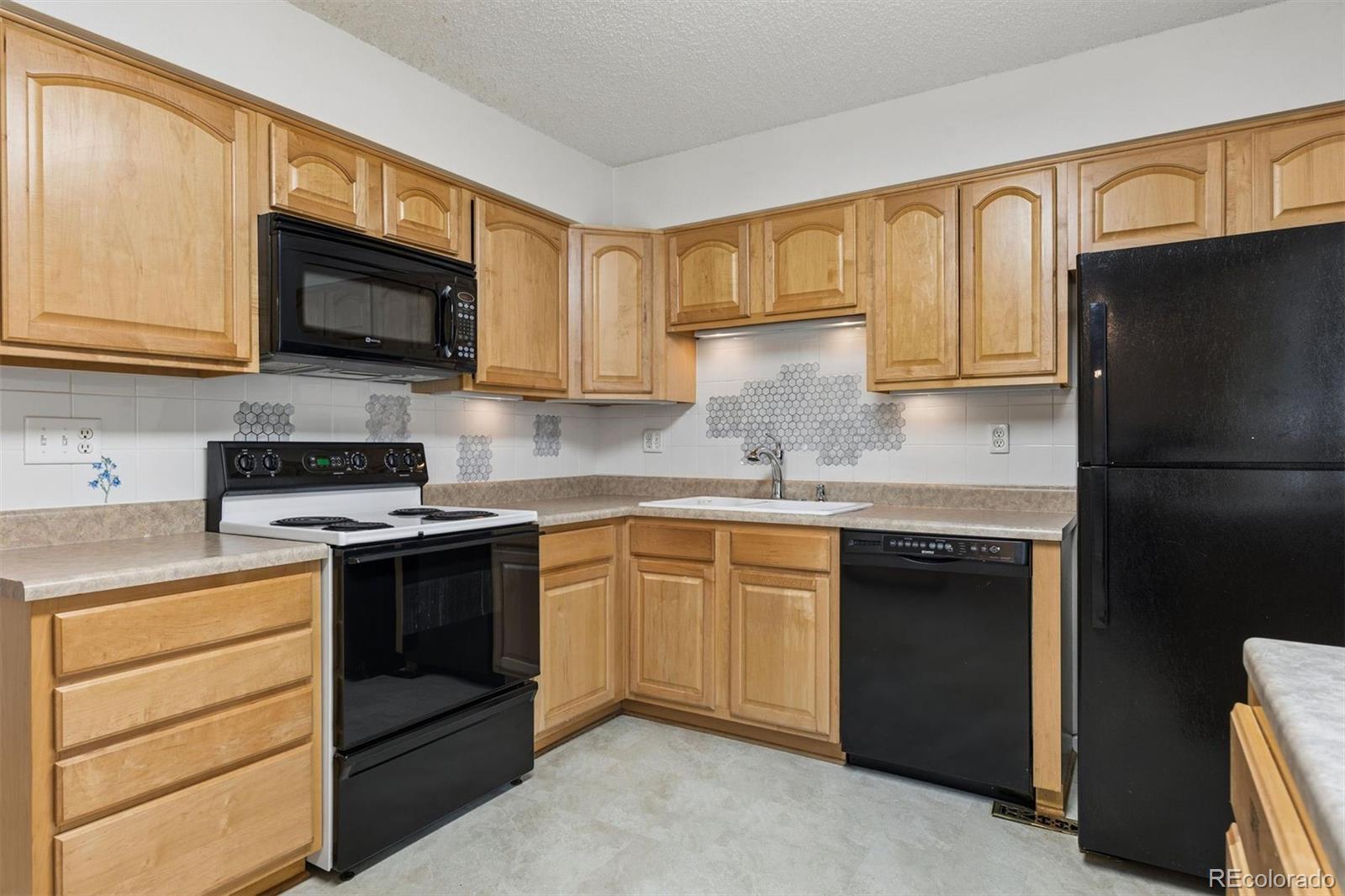 5134 S Emporia Way