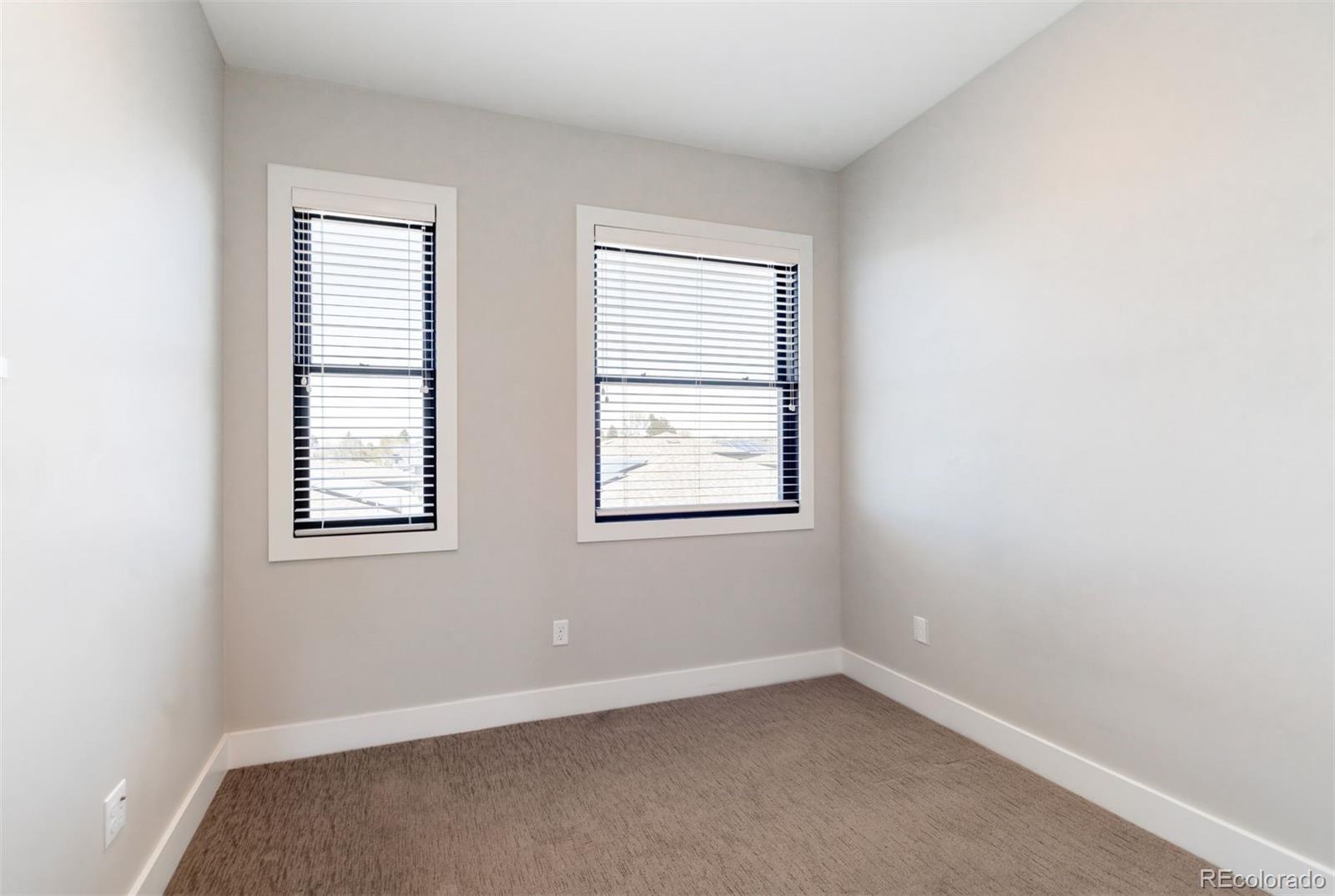 6825 E Lowry Boulevard