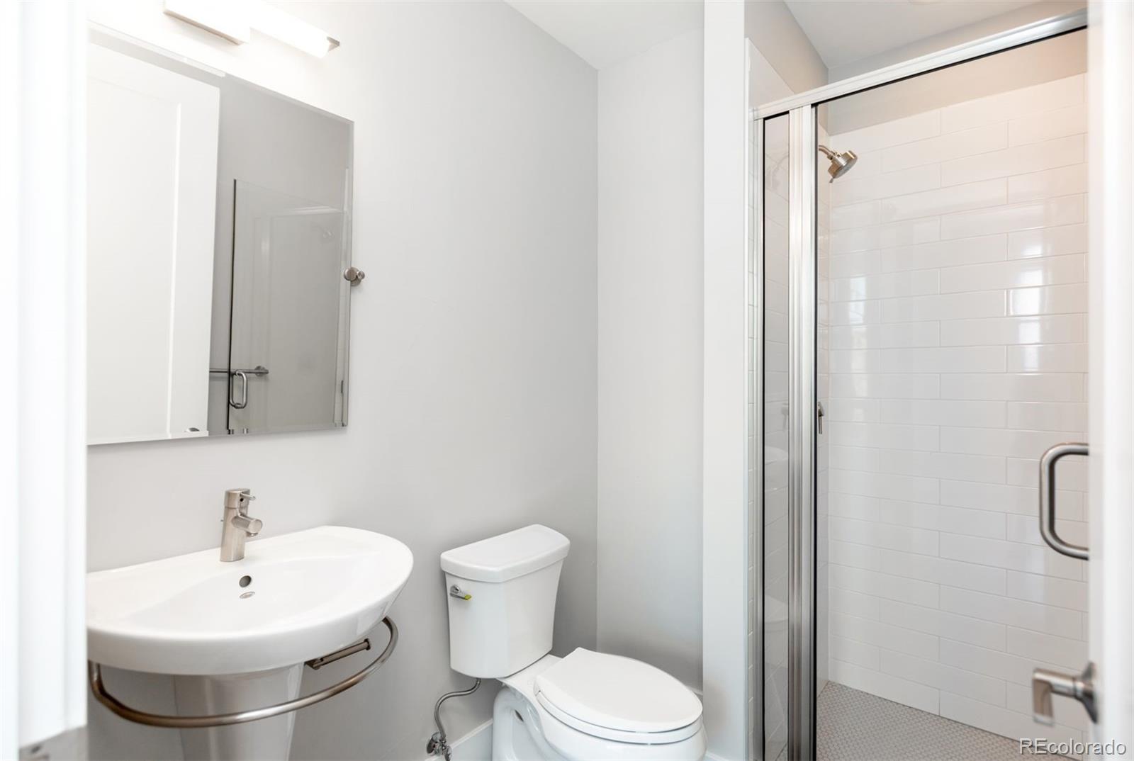 6825 E Lowry Boulevard