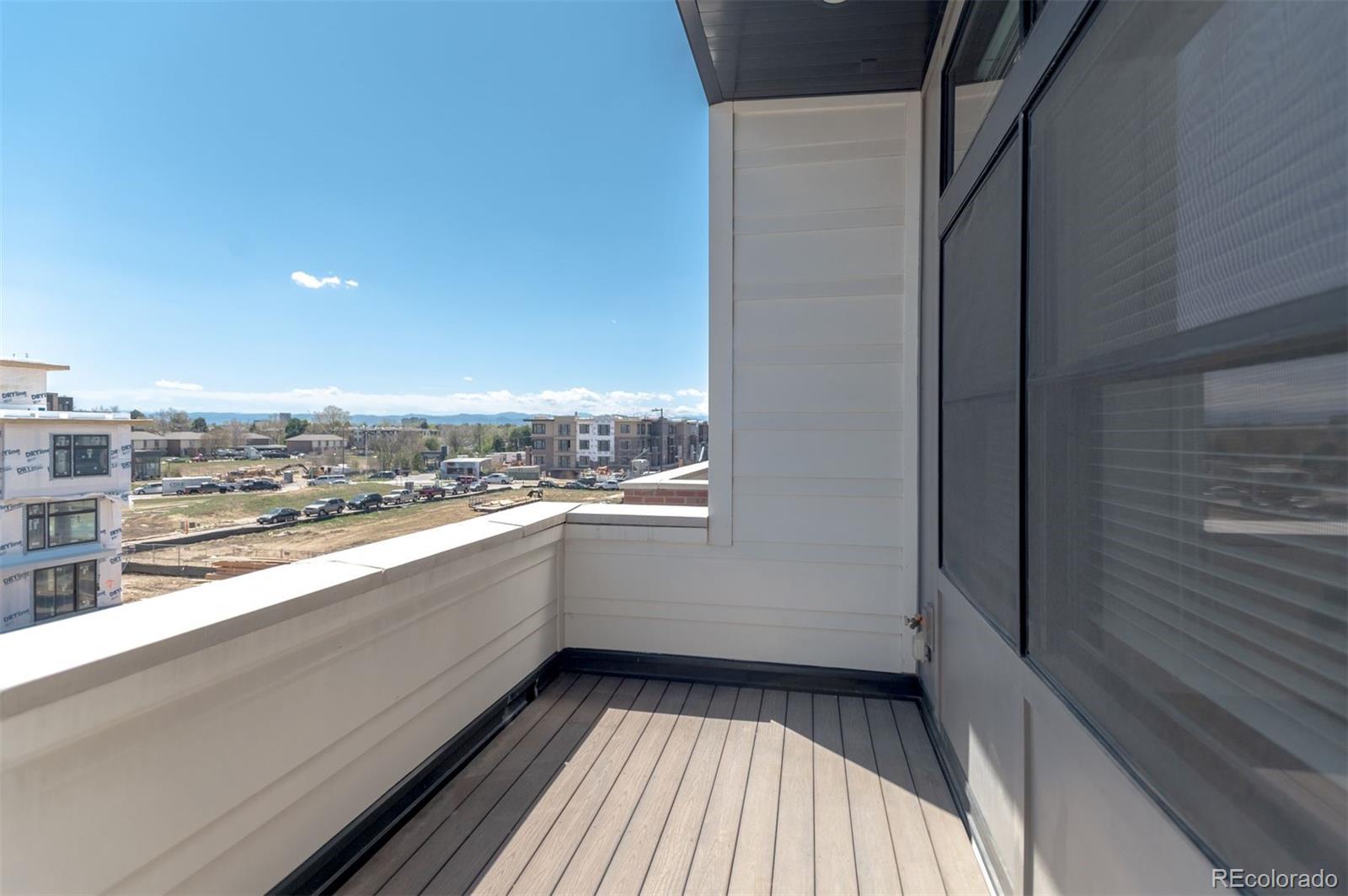 6825 E Lowry Boulevard