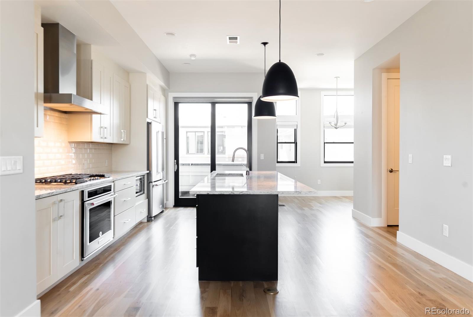 6825 E Lowry Boulevard