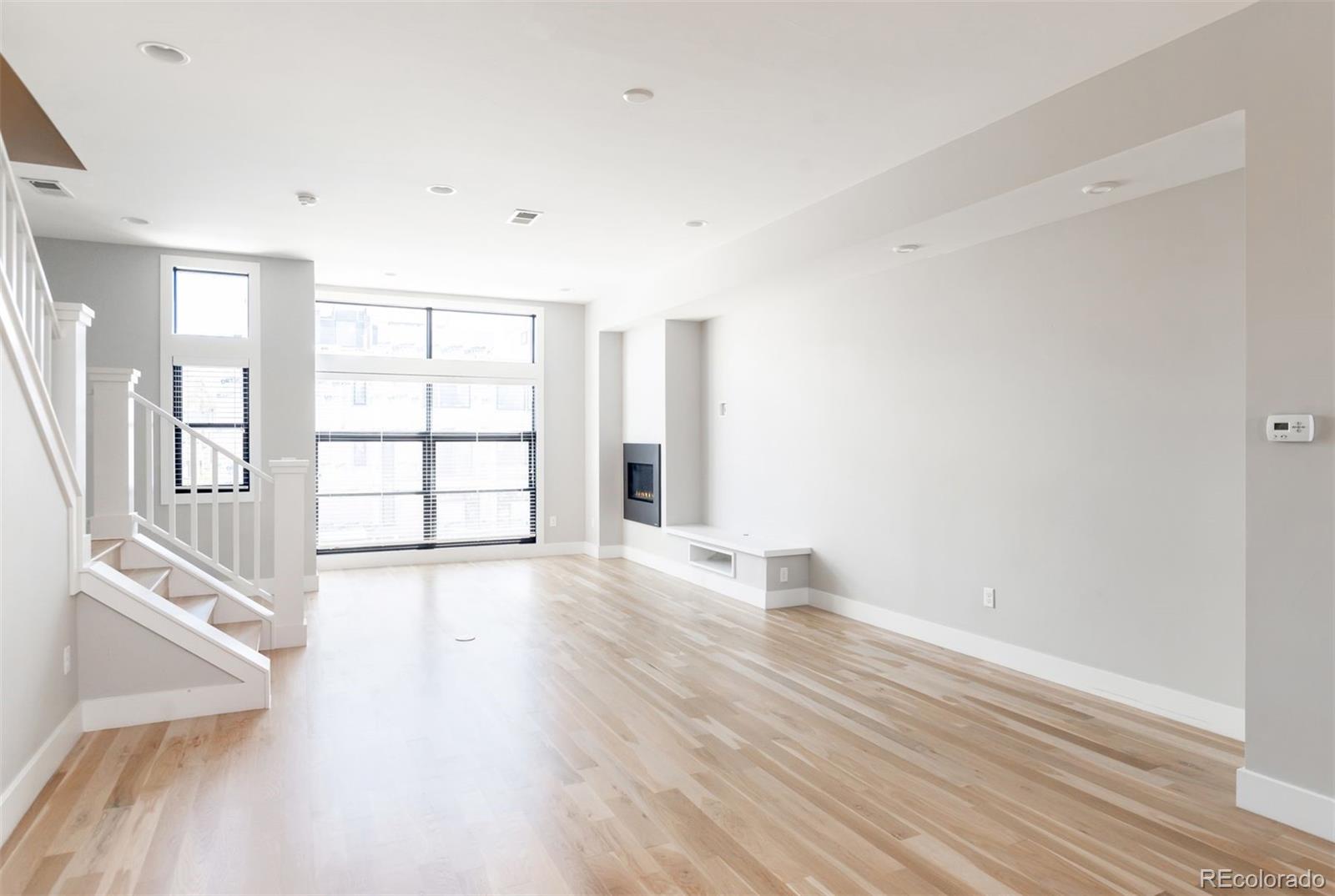 6825 E Lowry Boulevard