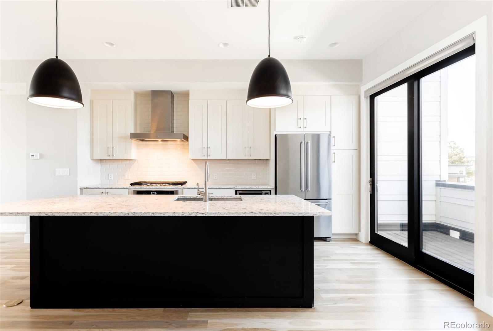 6825 E Lowry Boulevard