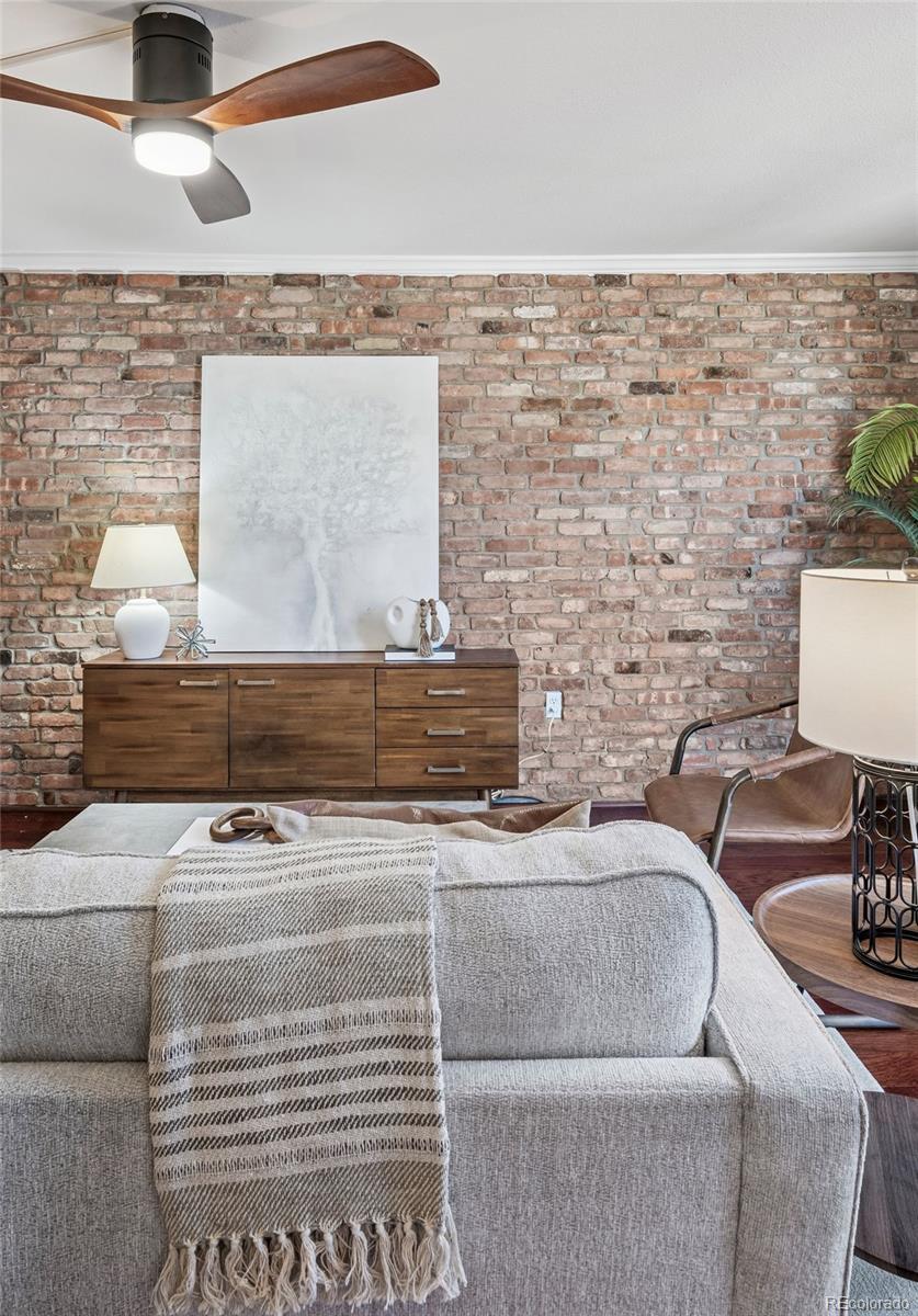 1625 Larimer Street Unit: 1208