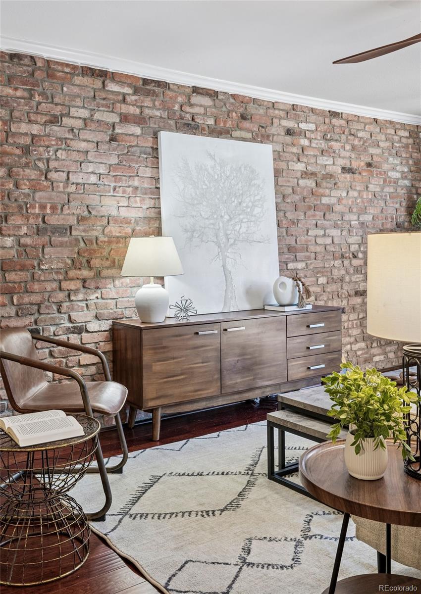 1625 Larimer Street Unit: 1208